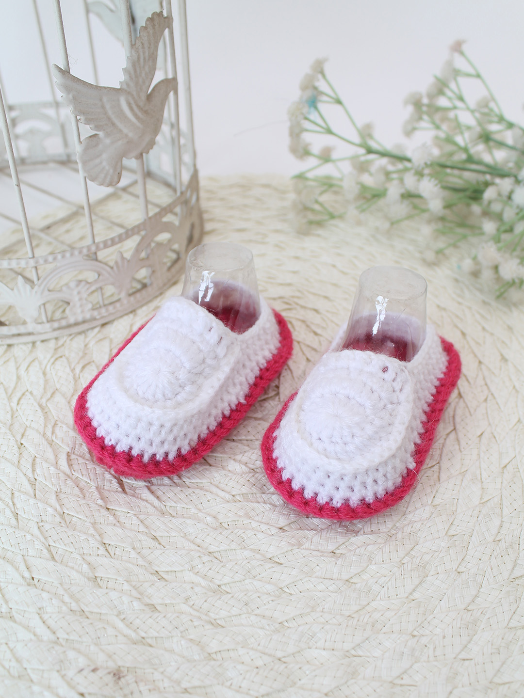 Woonie Crochet Handmade Moccasins Style Booties - White