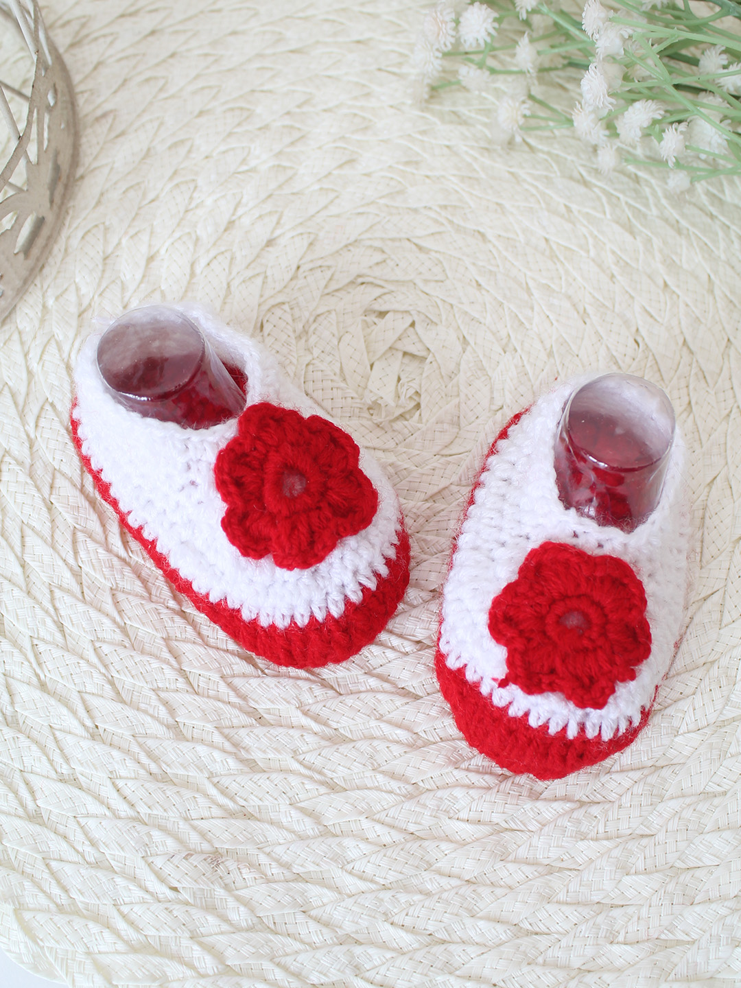 Woonie Crochet Handmade Floral Booties - White