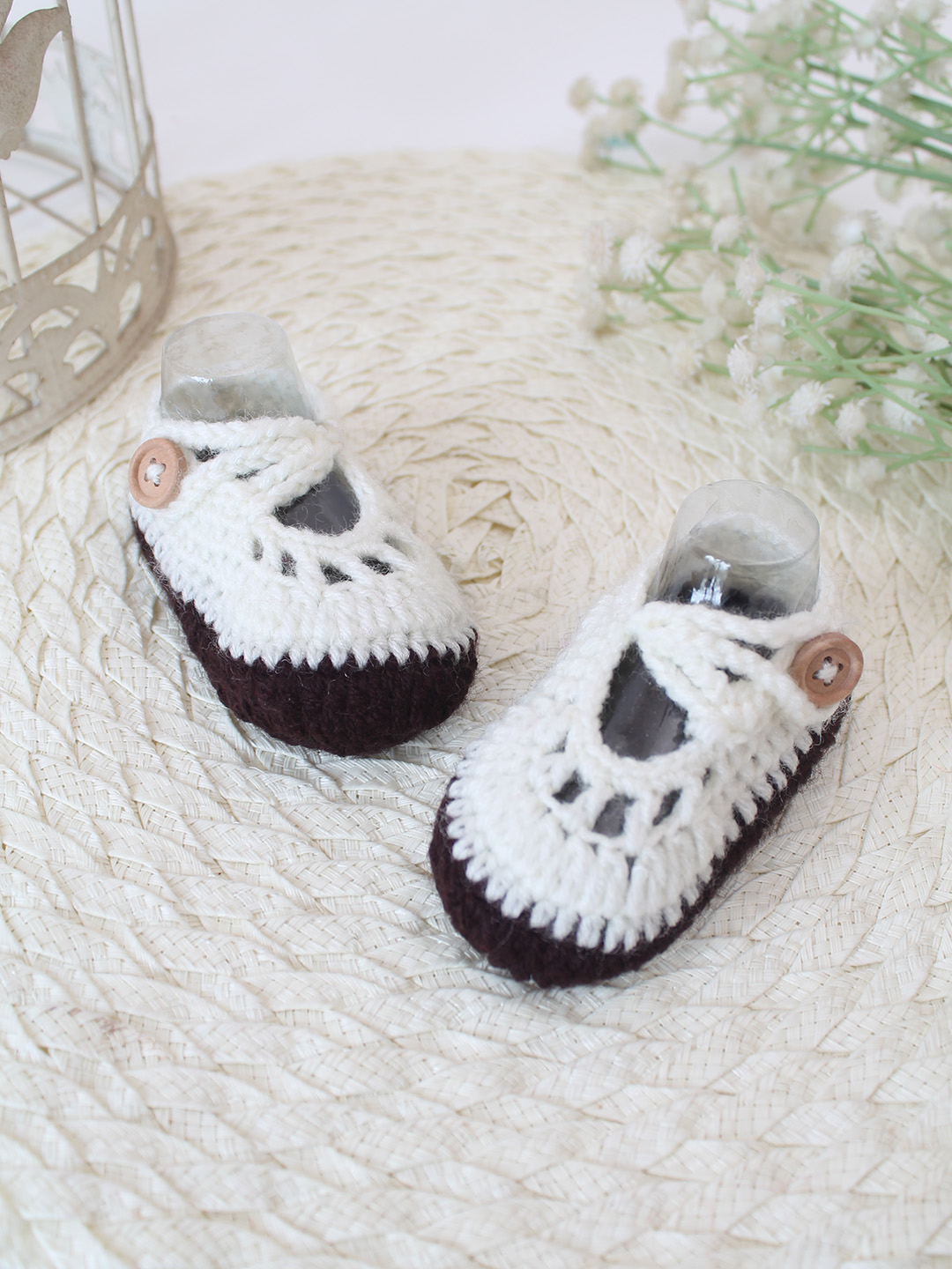 Woonie Crochet Handmade Booties - Cream
