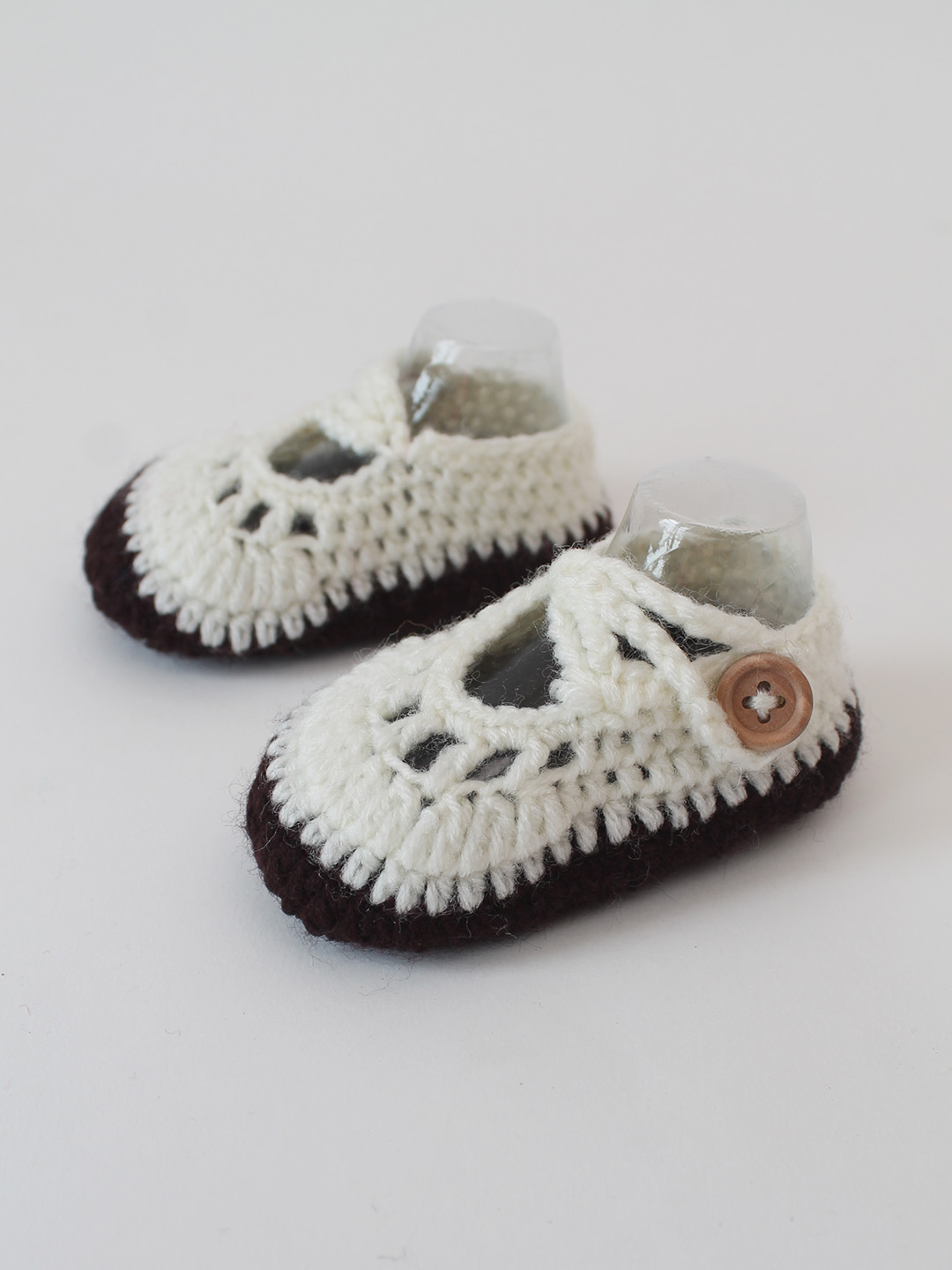 Woonie Crochet Handmade Booties - Cream