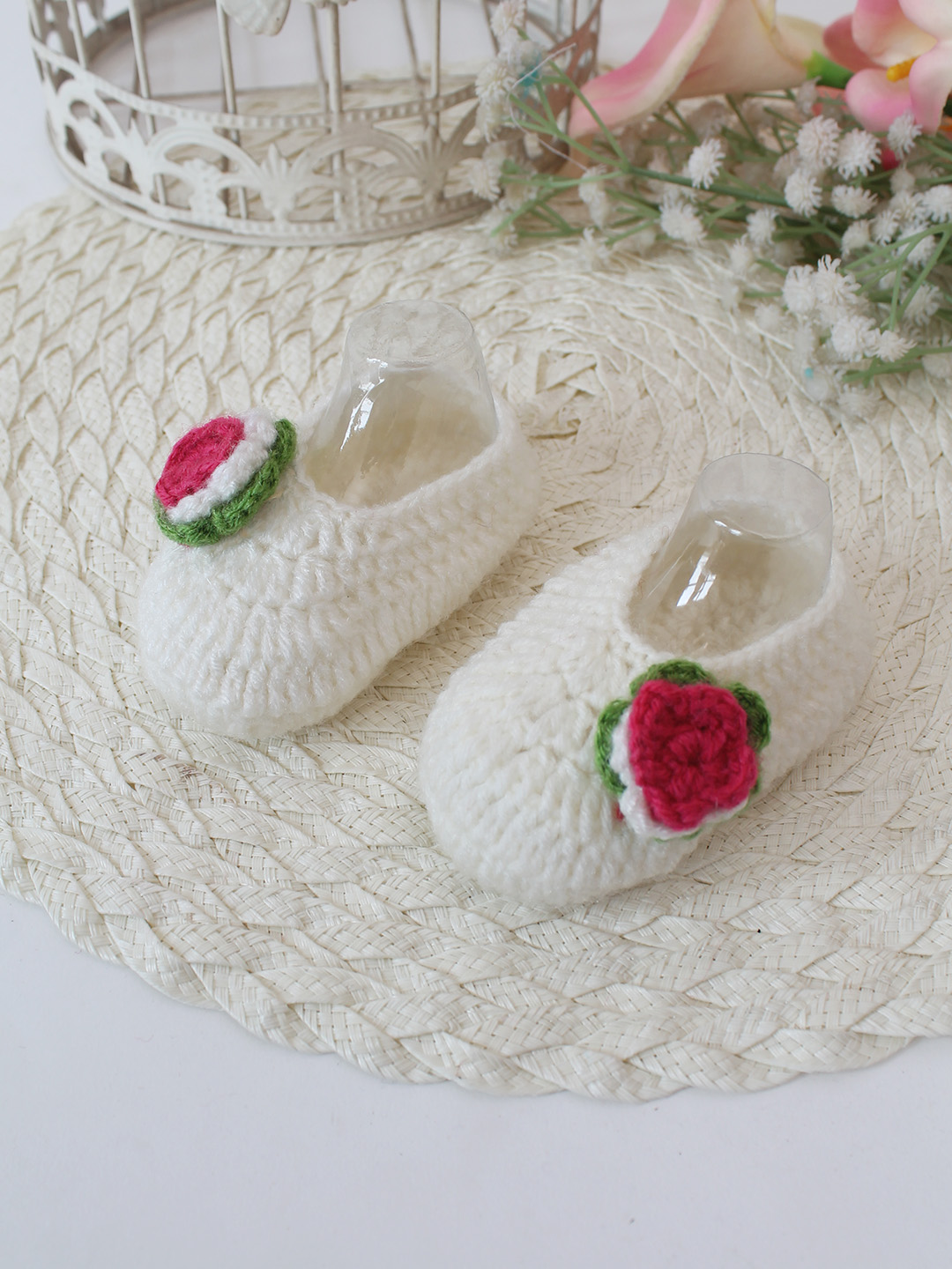 Woonie Crochet Handmade Floral Booties - Cream