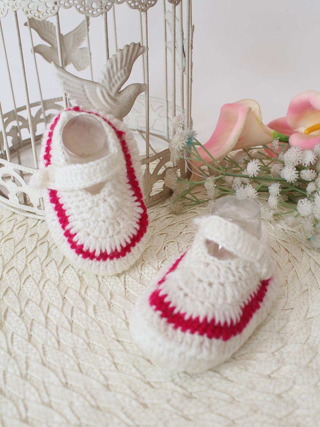 Woonie Crochet Handmade Strap Booties - Cream