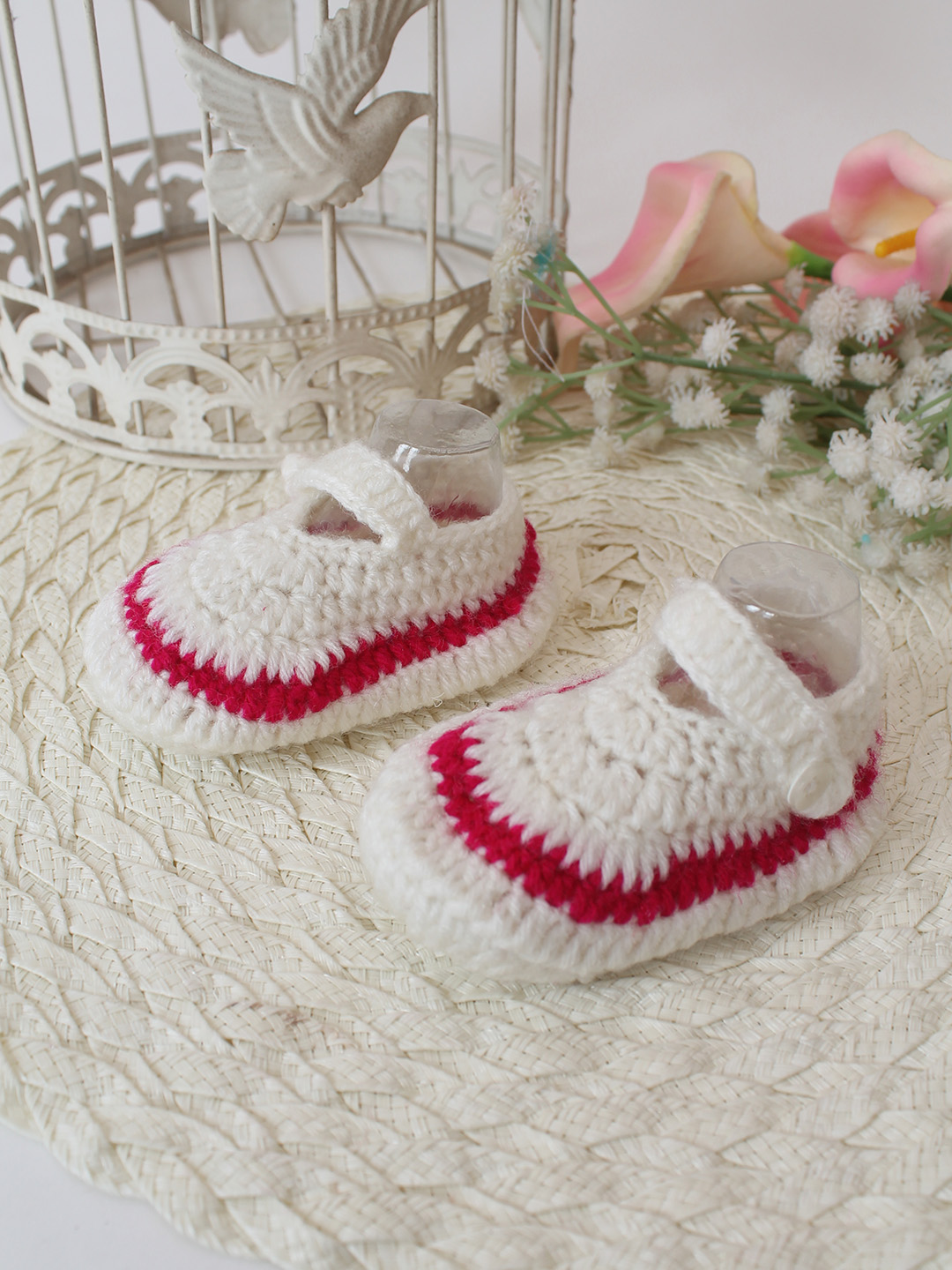 Woonie Crochet Handmade Strap Booties - Cream