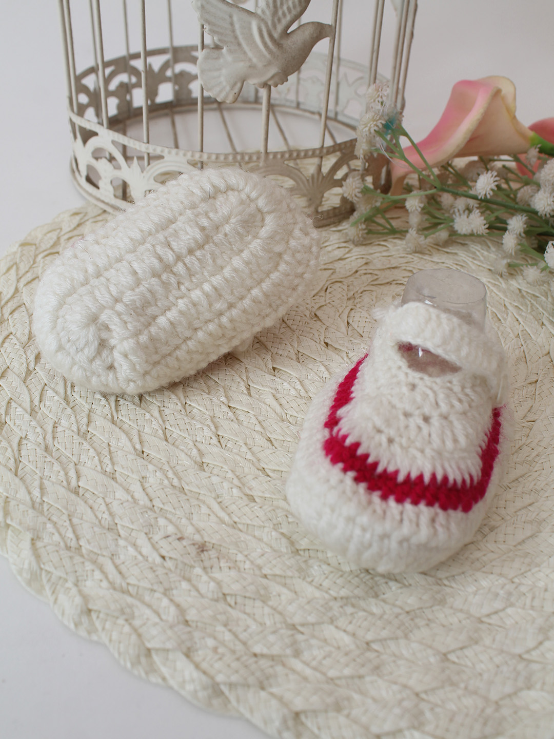 Woonie Crochet Handmade Strap Booties - Cream
