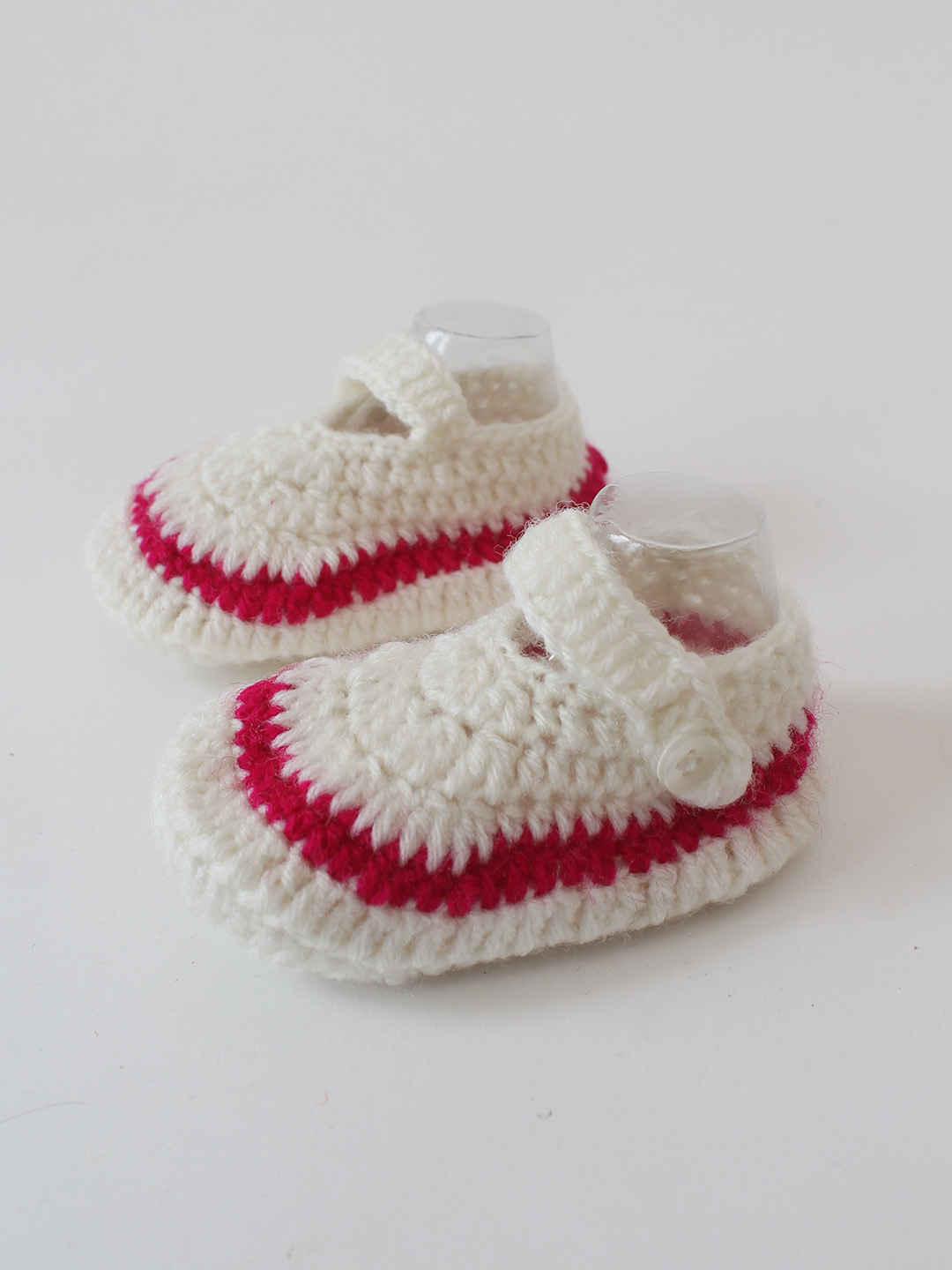 Woonie Crochet Handmade Strap Booties - Cream