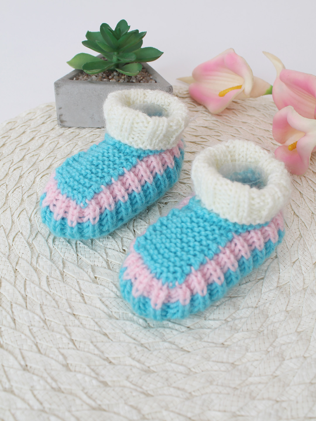Woonie Handknitted Booties - Blue