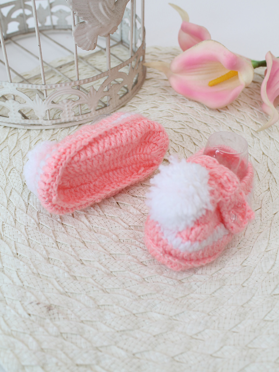 Woonie Crochet Handmade Pom-Pom Booties - Peach