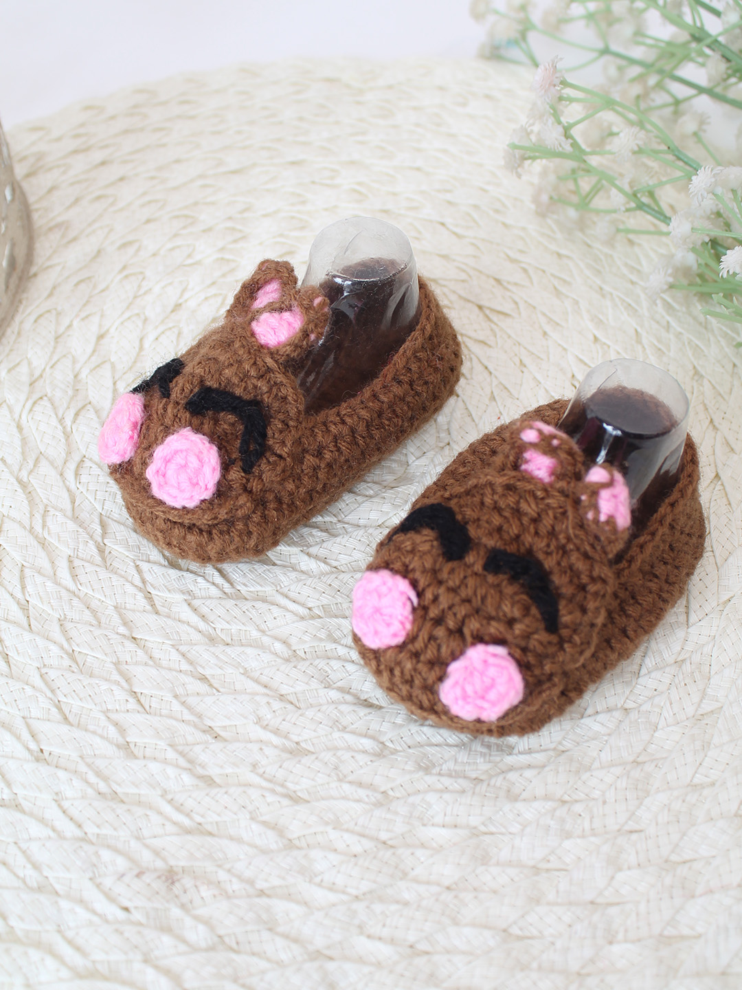 Woonie Crochet Handmade Pig Booties - Brown