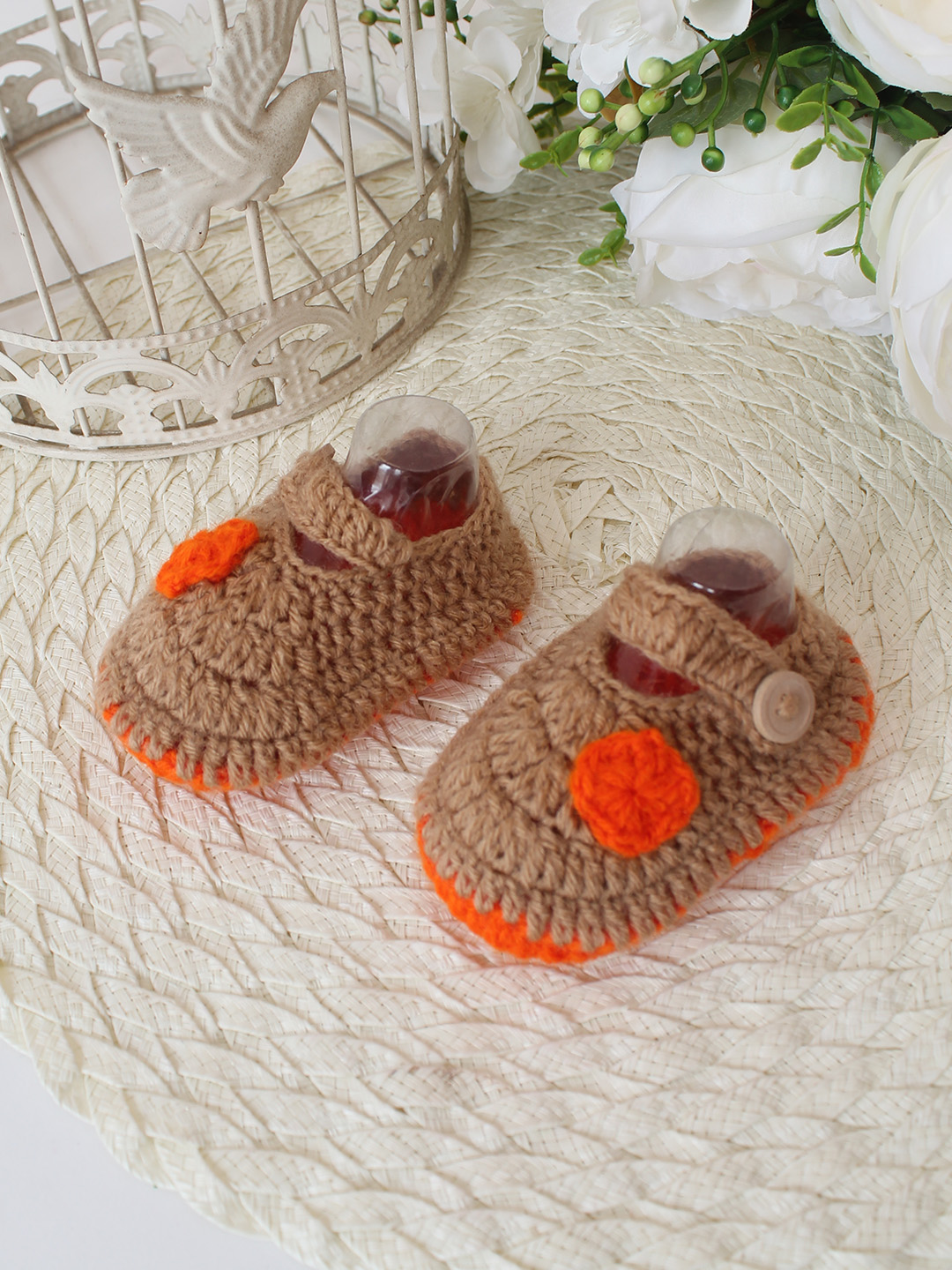 Woonie Crochet Handmade Polka Dot Booties - Beige