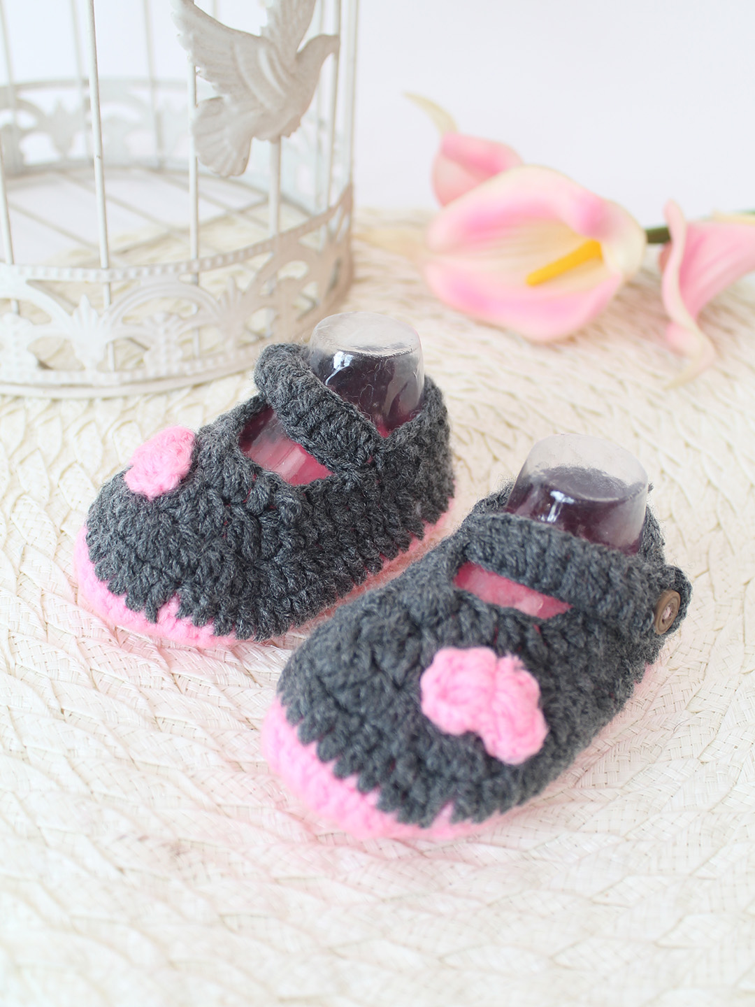 Woonie Crochet Handmade Bow Booties - Grey