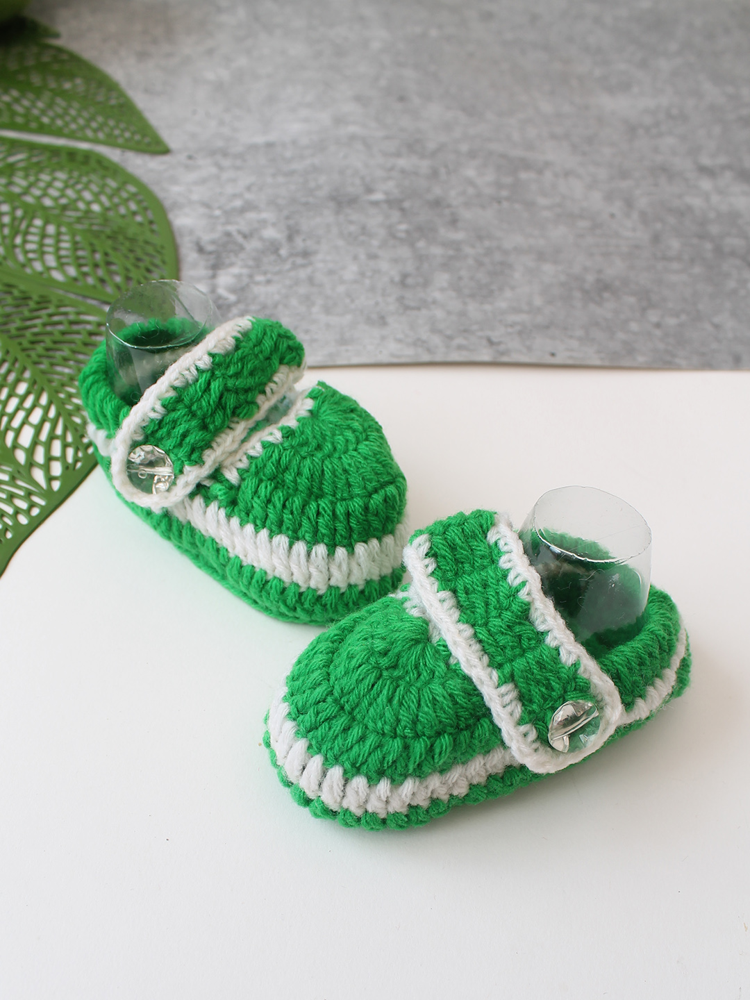 Woonie Handmade Baby Booties - Green