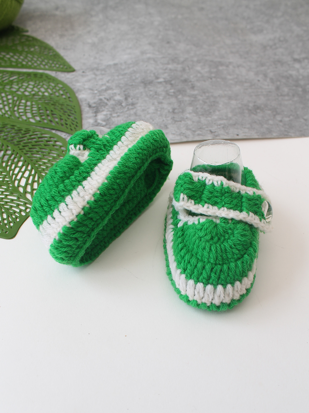 Woonie Handmade Baby Booties - Green