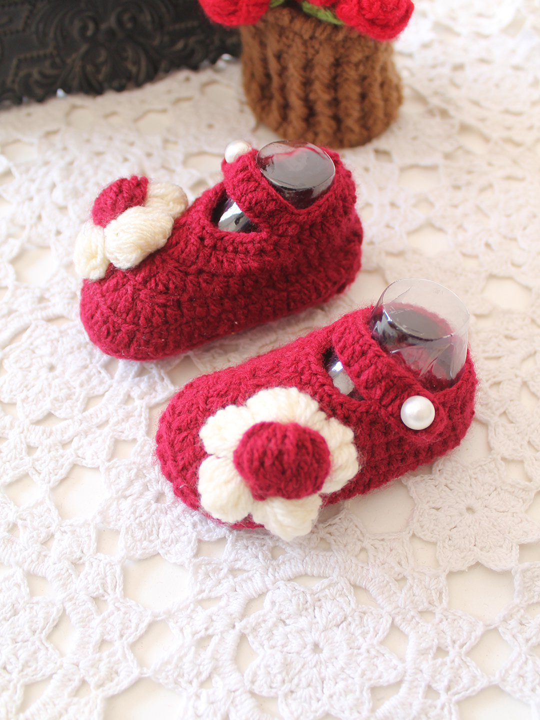 Woonie Handmade Crochet Floral Booties - Maroon