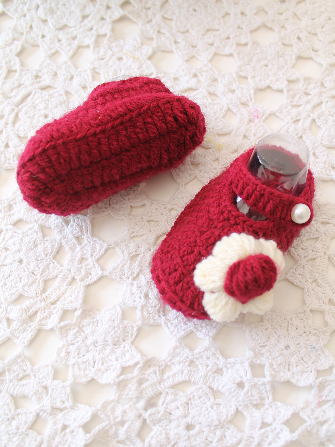 Woonie Handmade Crochet Floral Booties - Maroon