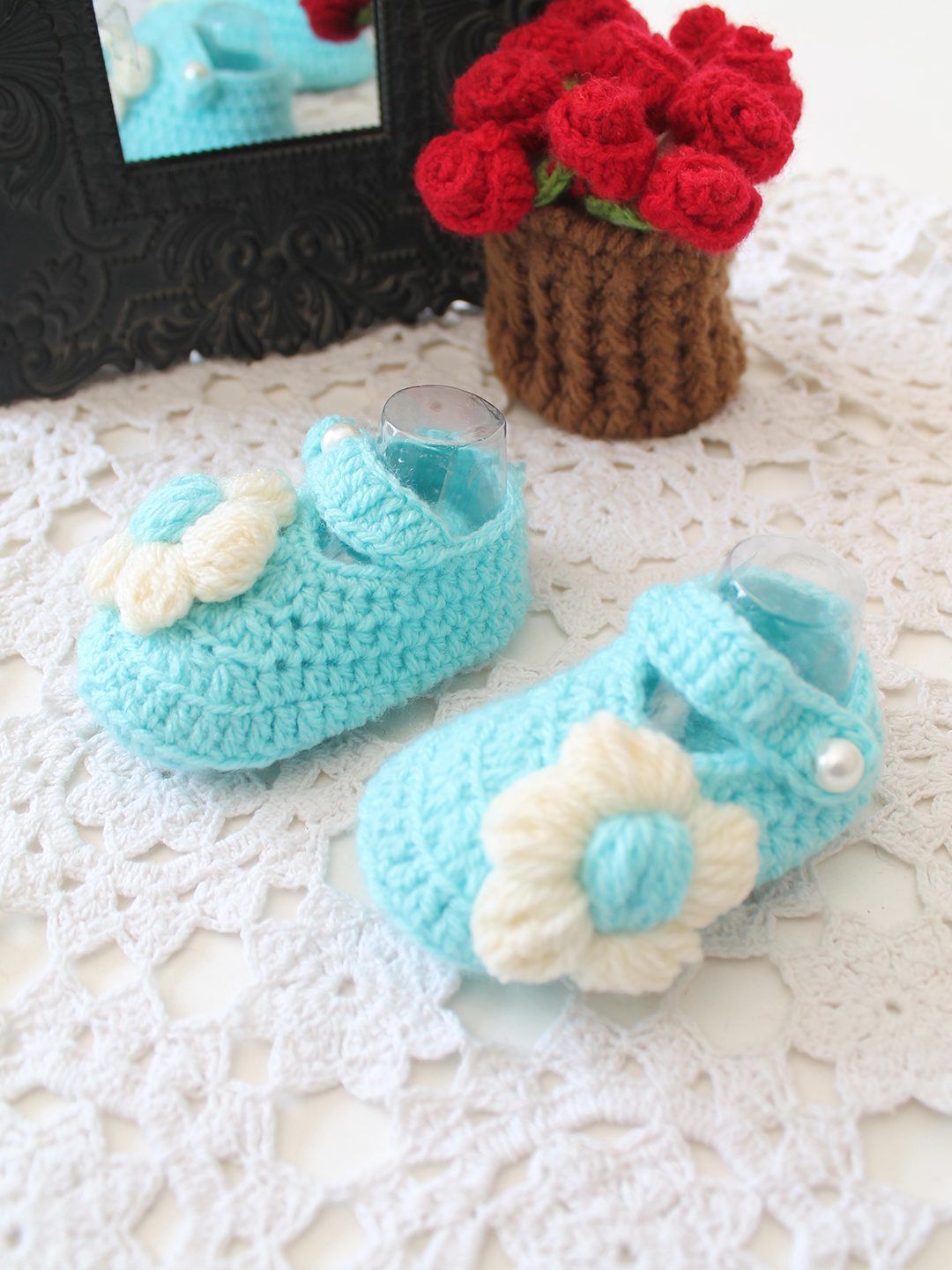 Woonie Handmade Crochet Floral Booties - Sky Blue