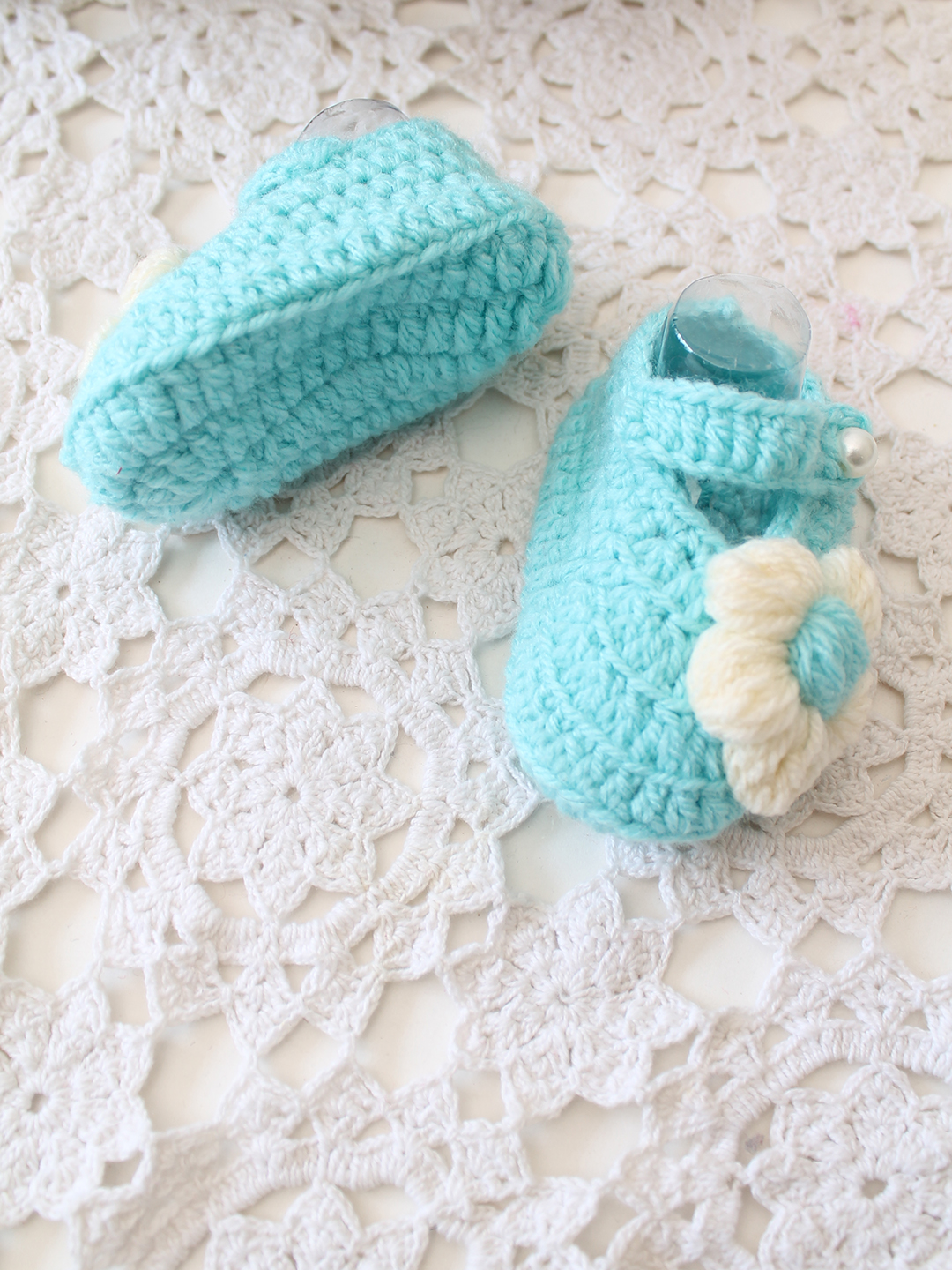 Woonie Handmade Crochet Floral Booties - Sky Blue