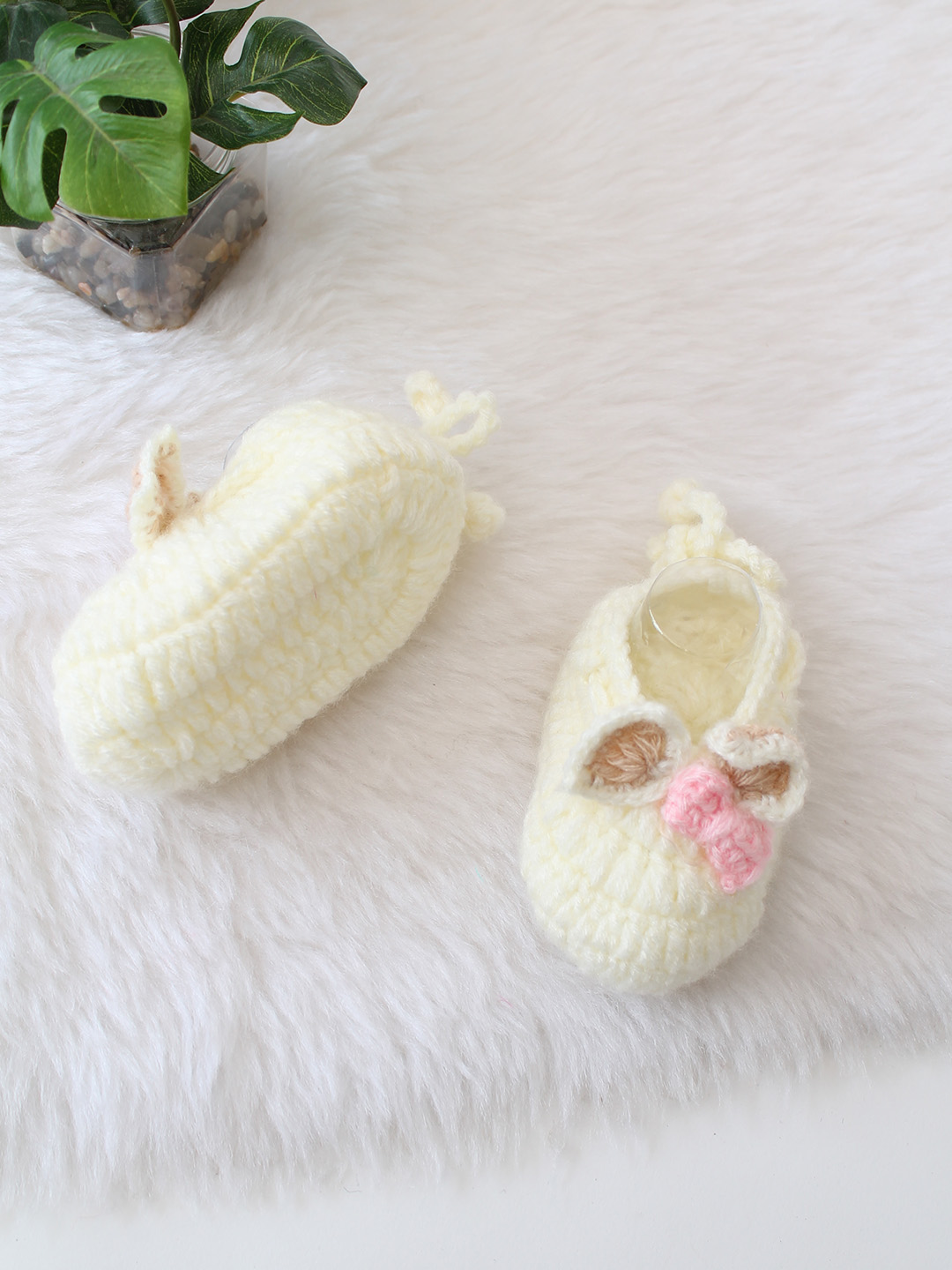 Woonie Handmade Floral Booties - Cream