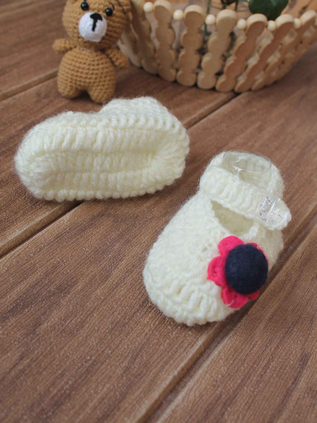 Woonie Handmade Floral Booties - Cream