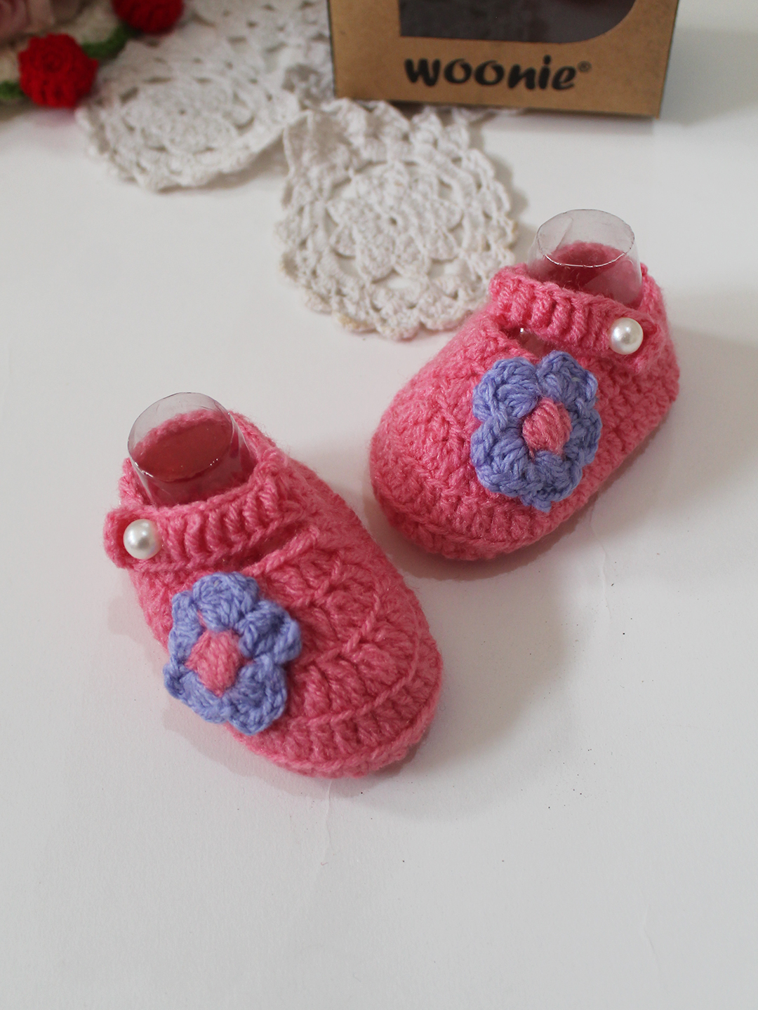 Woonie Handmade Crochet Floral Applique Detailed Booties - Pink