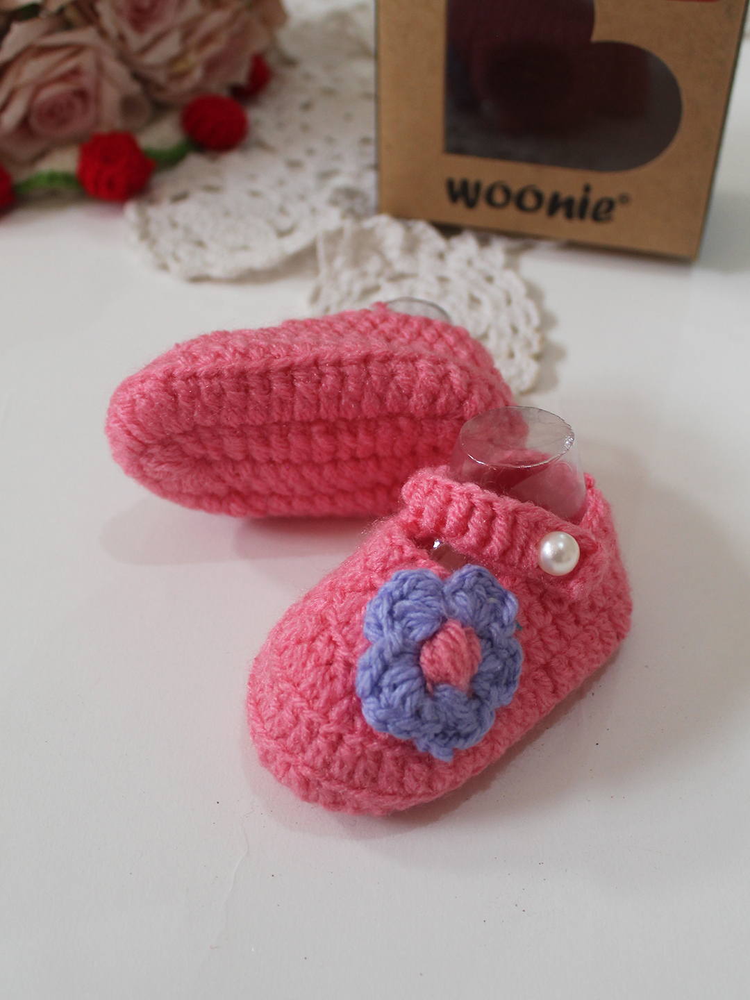 Woonie Handmade Crochet Floral Applique Detailed Booties - Pink