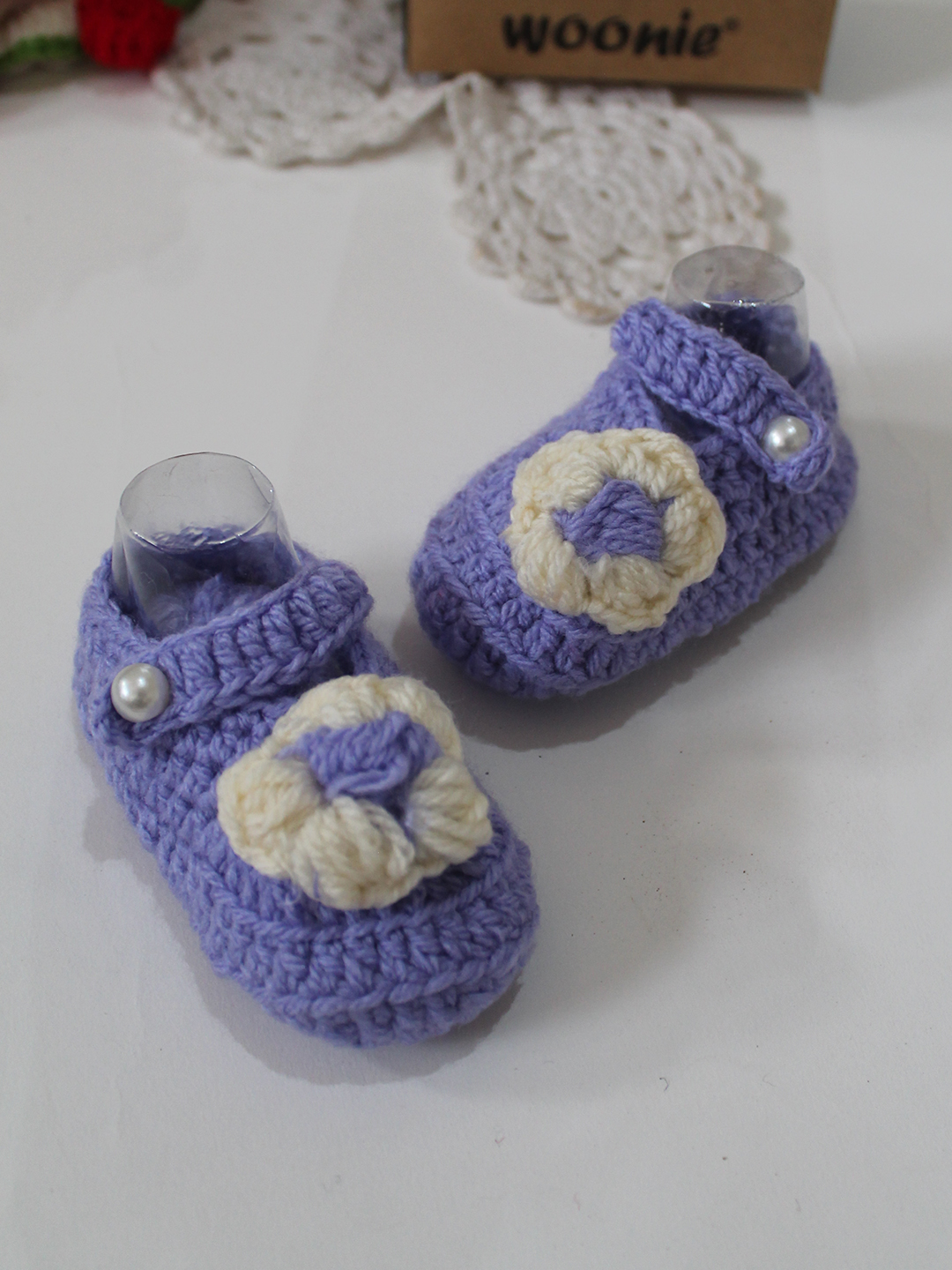 Woonie Handmade Crochet Floral Applique Detailed Booties - Purple