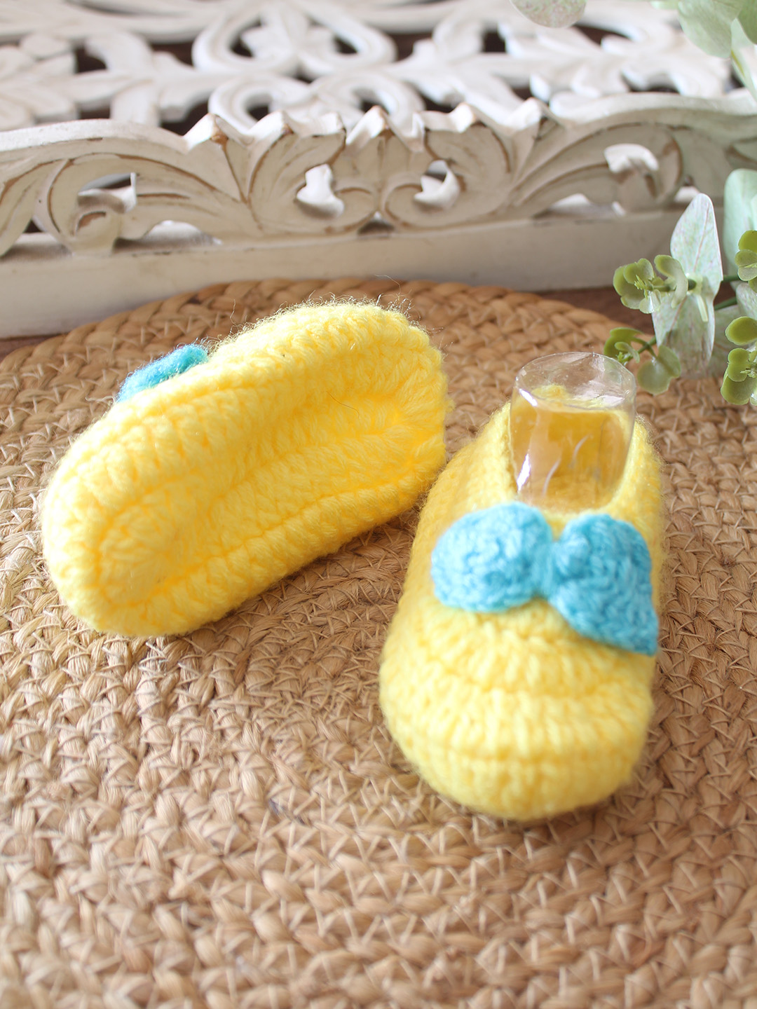 Woonie Crochet Bow Detailed Booties - Yellow