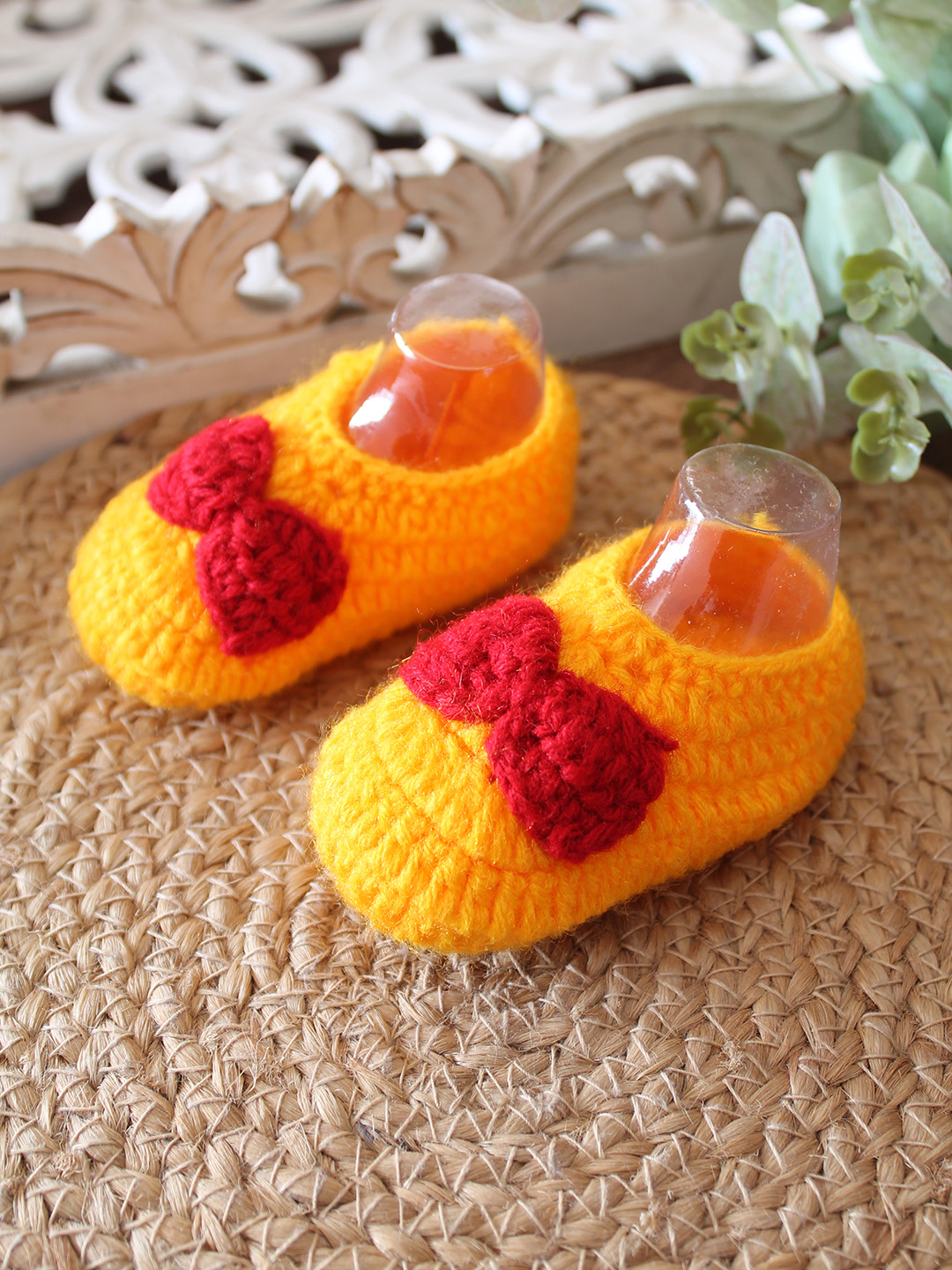 Woonie Crochet Bow Detailed Booties - Yellow