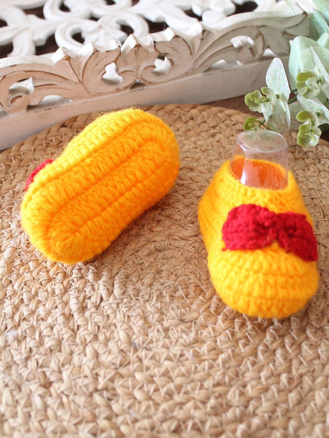 Woonie Crochet Bow Detailed Booties - Yellow