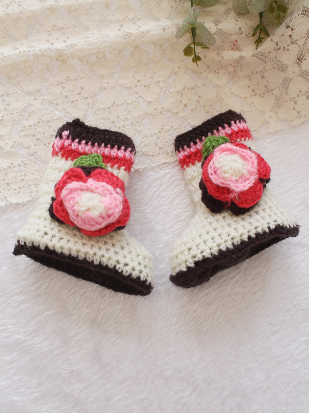 Woonie Crochet Floral Applique Booties - Multicolor