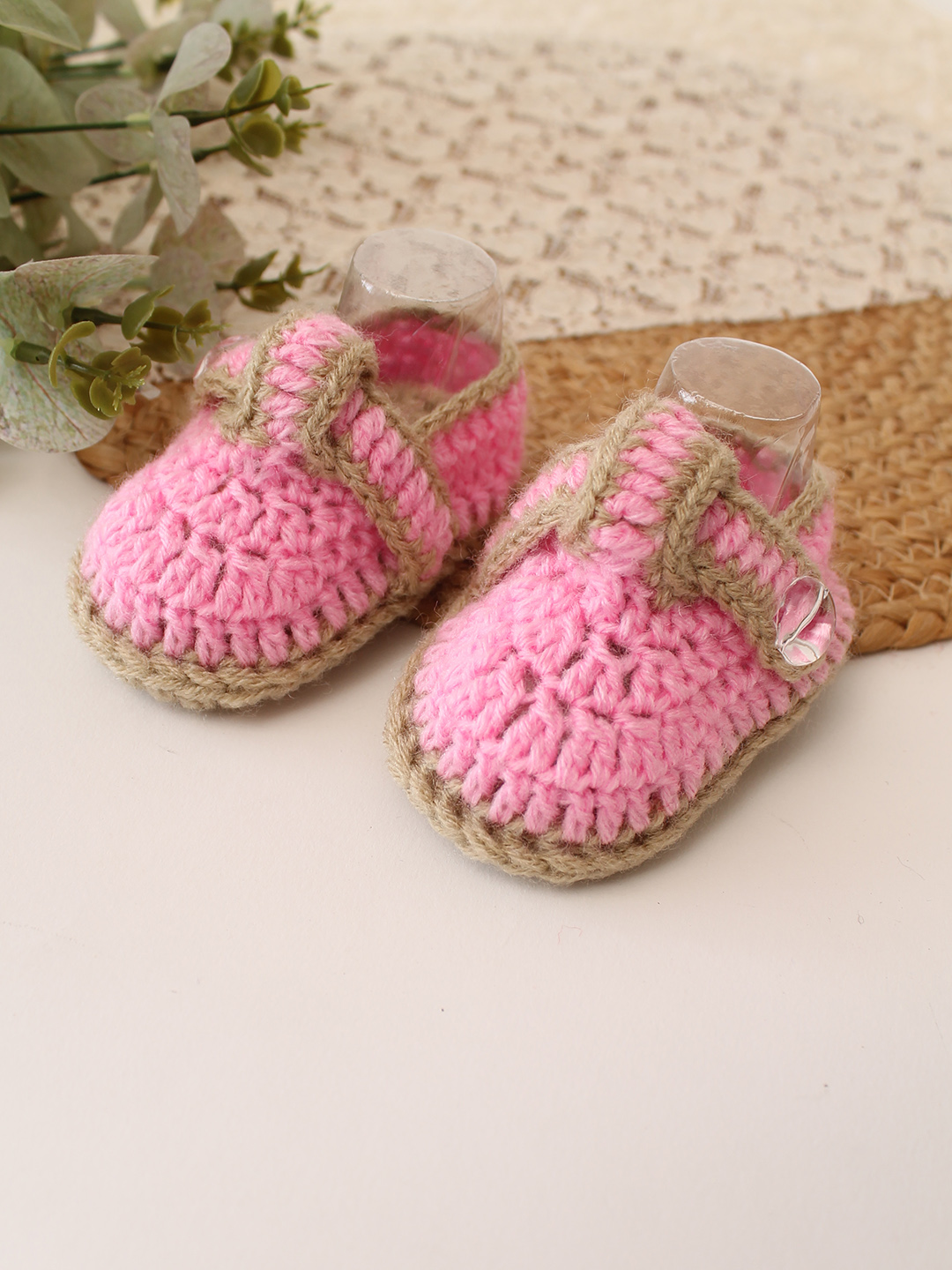 Woonie Crochet Self Design Booties - Pink