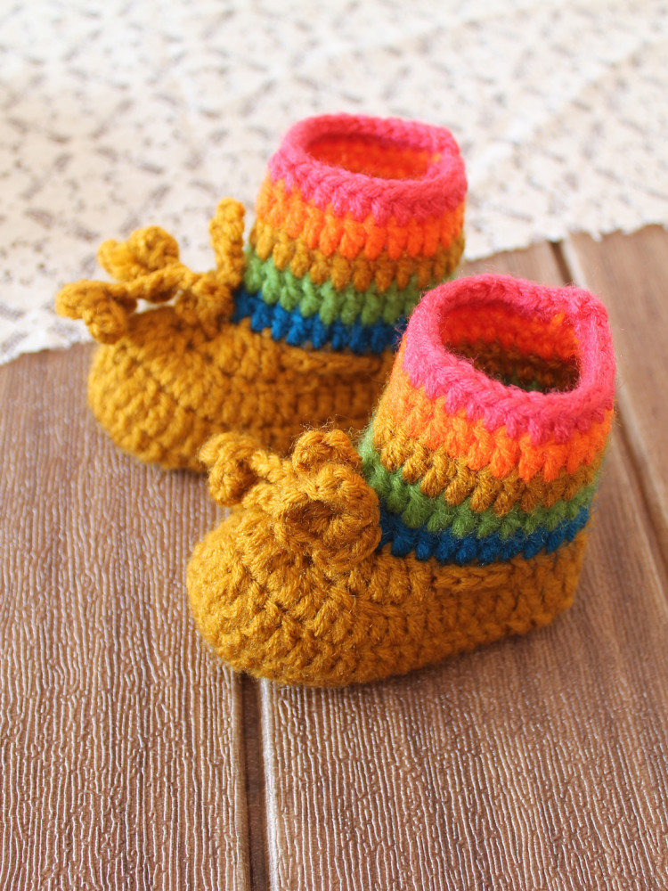Image of Woonie Crochet Self Design Booties - Multicolor