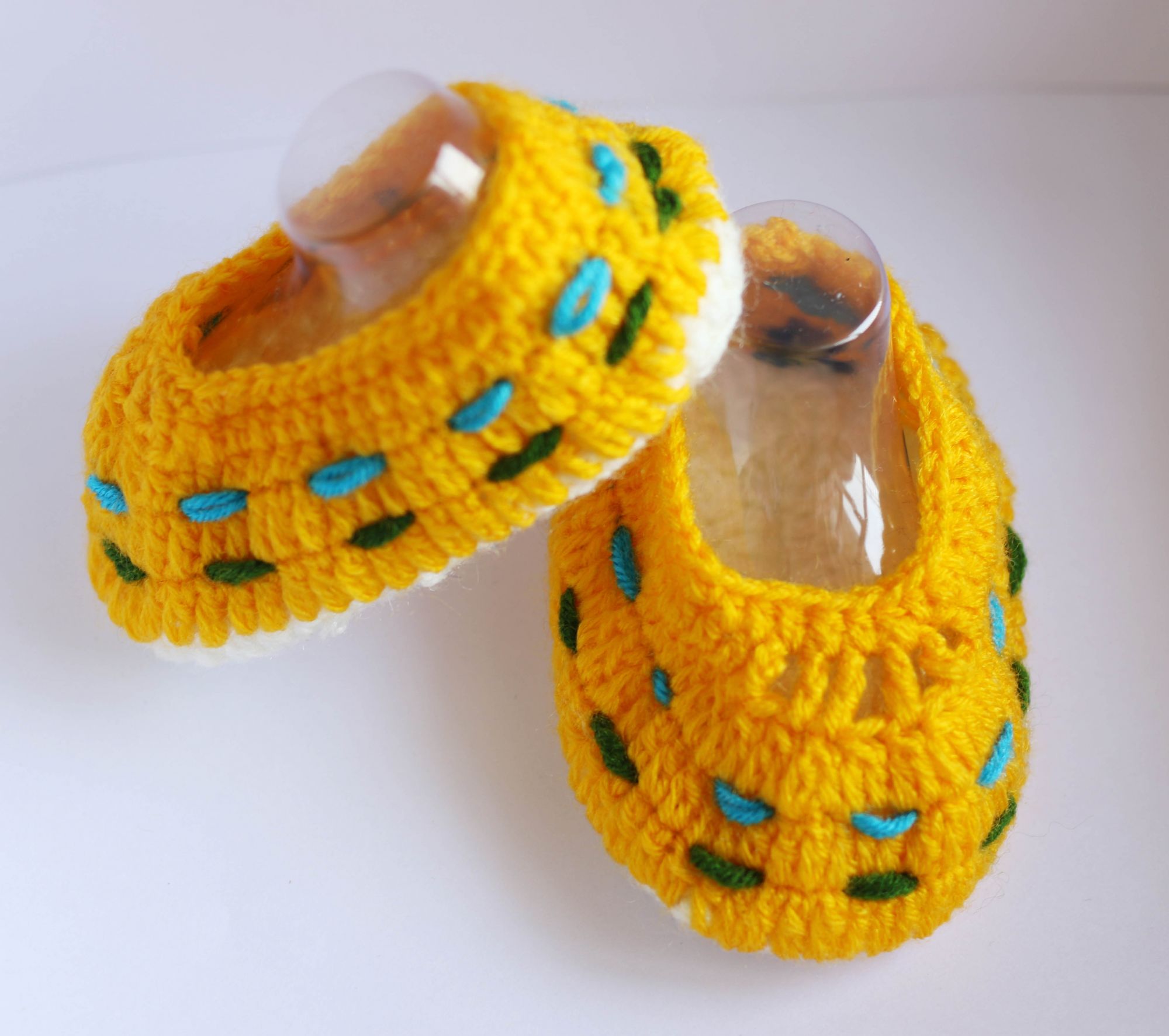 Woonie Yellow Handmade Woolen Booties
