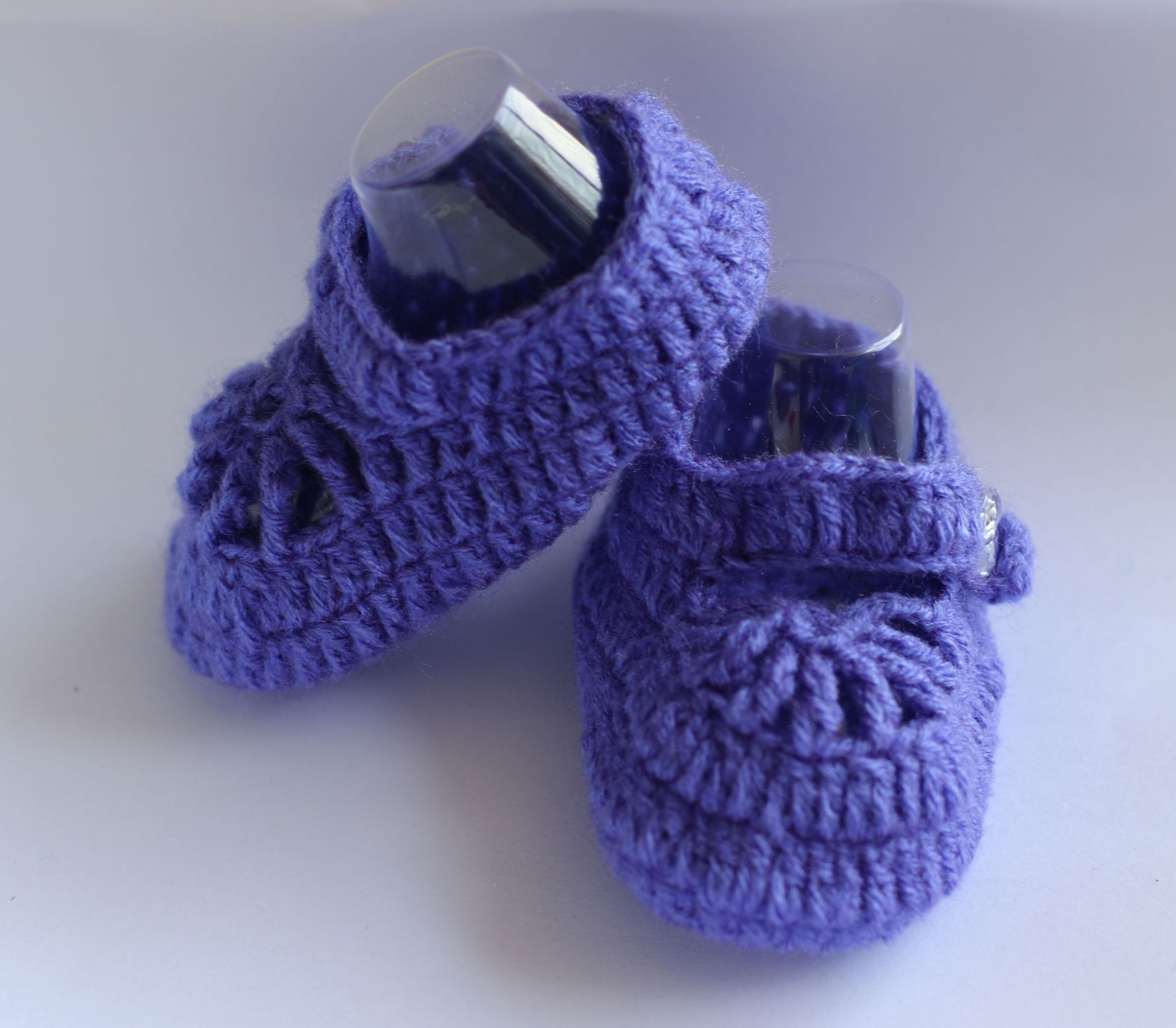 Woonie Purple Handmade Woolen Booties