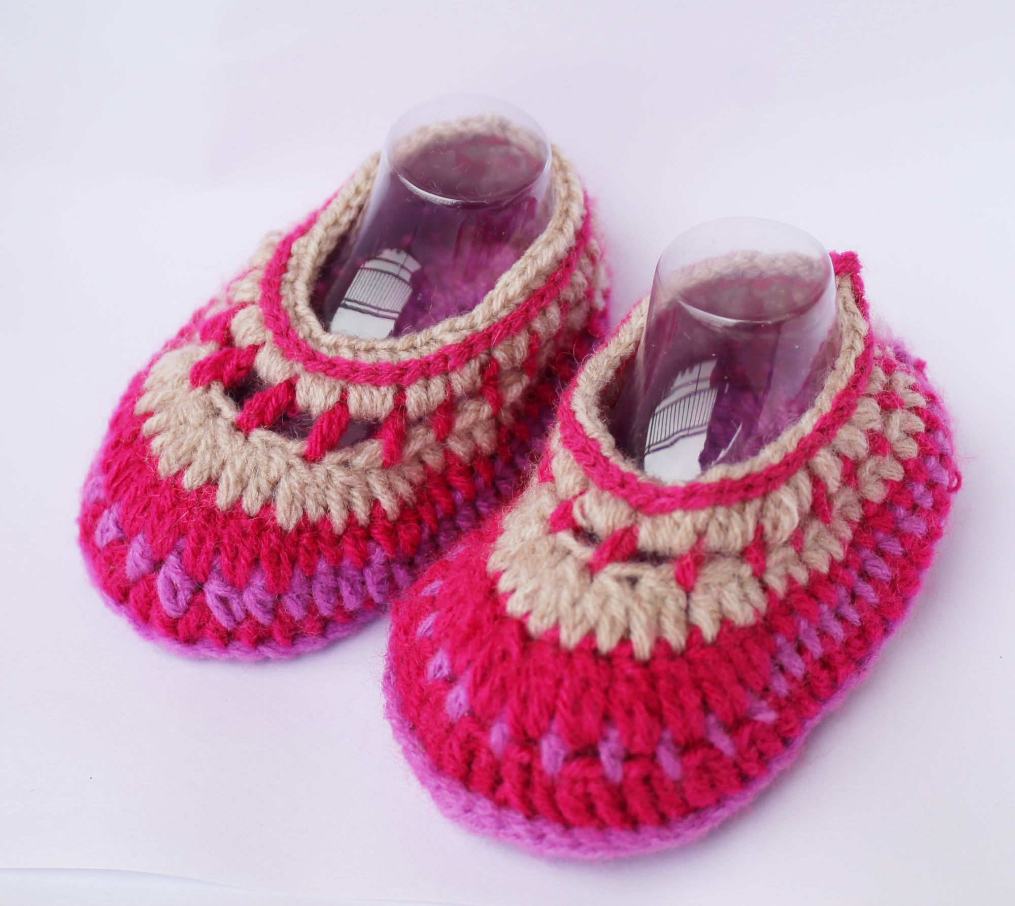 Woonie Multicolored Handmade Woolen Booties
