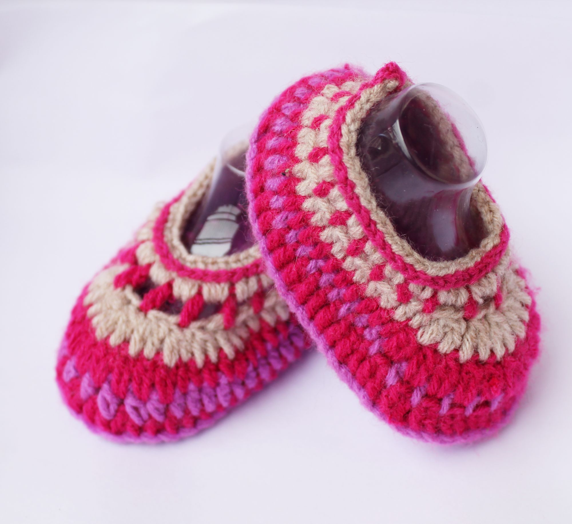 Woonie Multicolored Handmade Woolen Booties