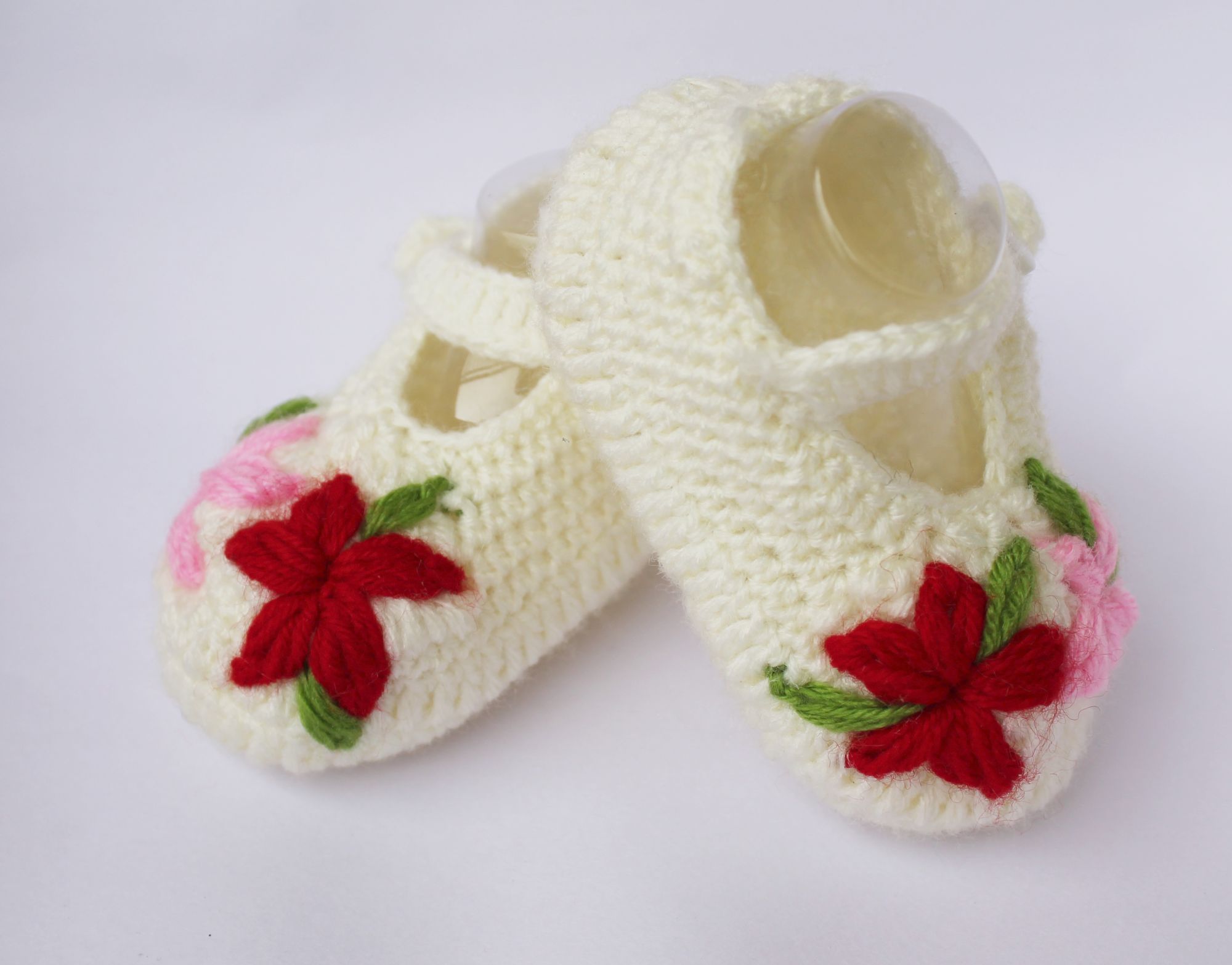 Woonie Floral Embroidered Handmade Woolen Booties