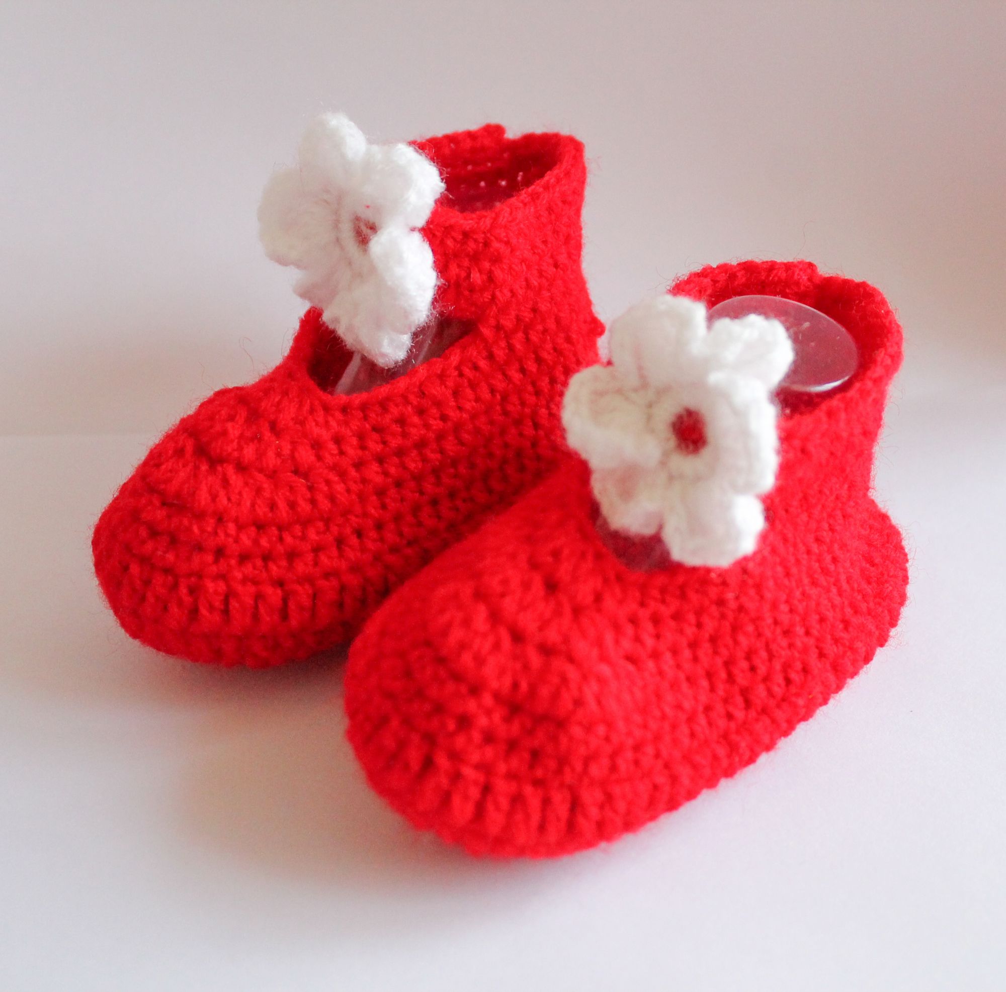 Woonie Red Flower Applique Handmade Woolen Booties for Kids