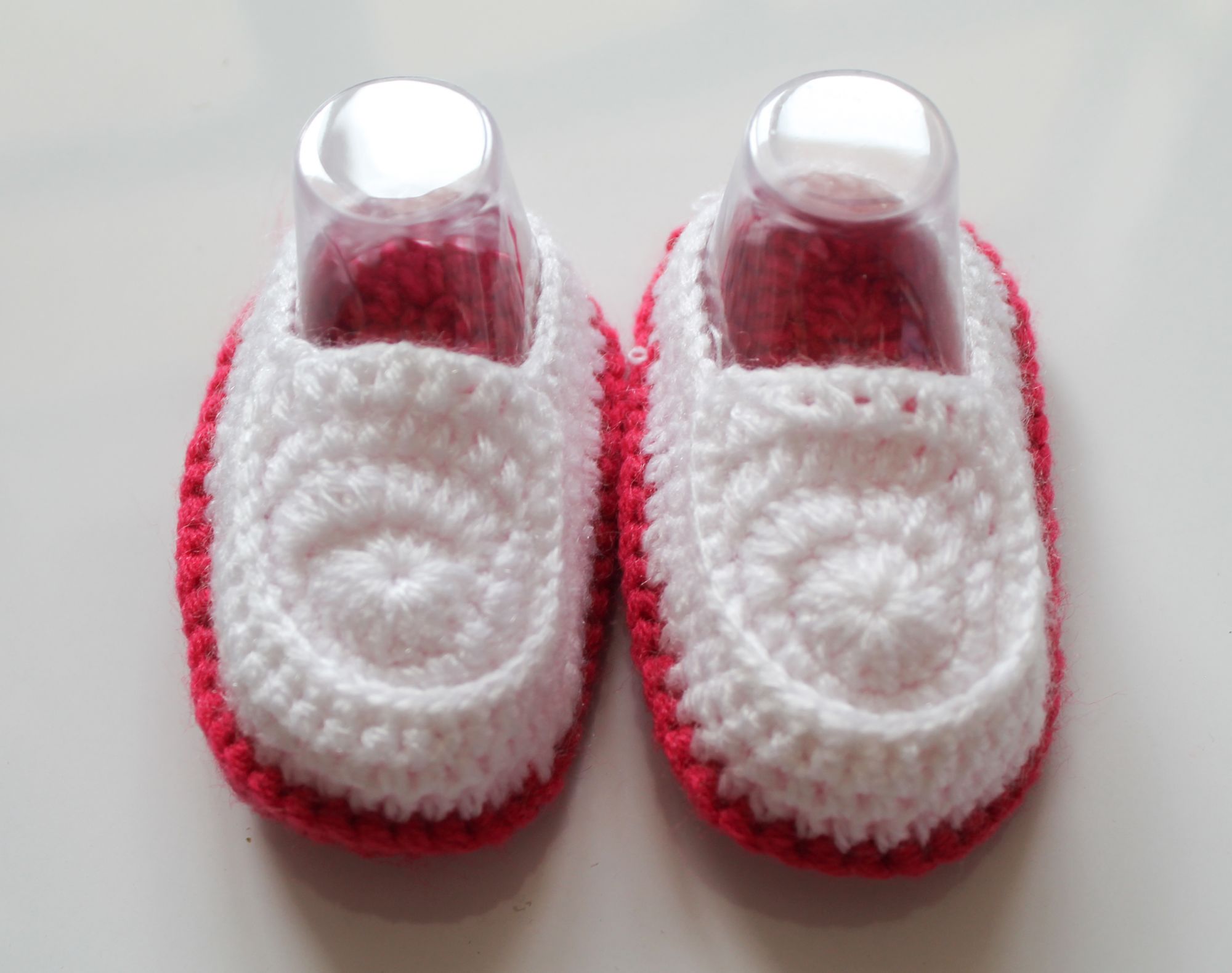 Woonie Handmade White and Pink Loafers