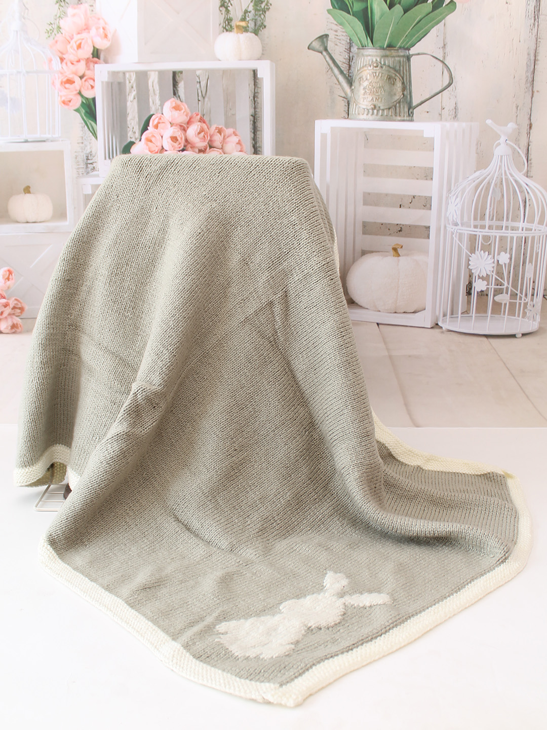 Woonie Handknitted Rabbit Design Blanket - Grey