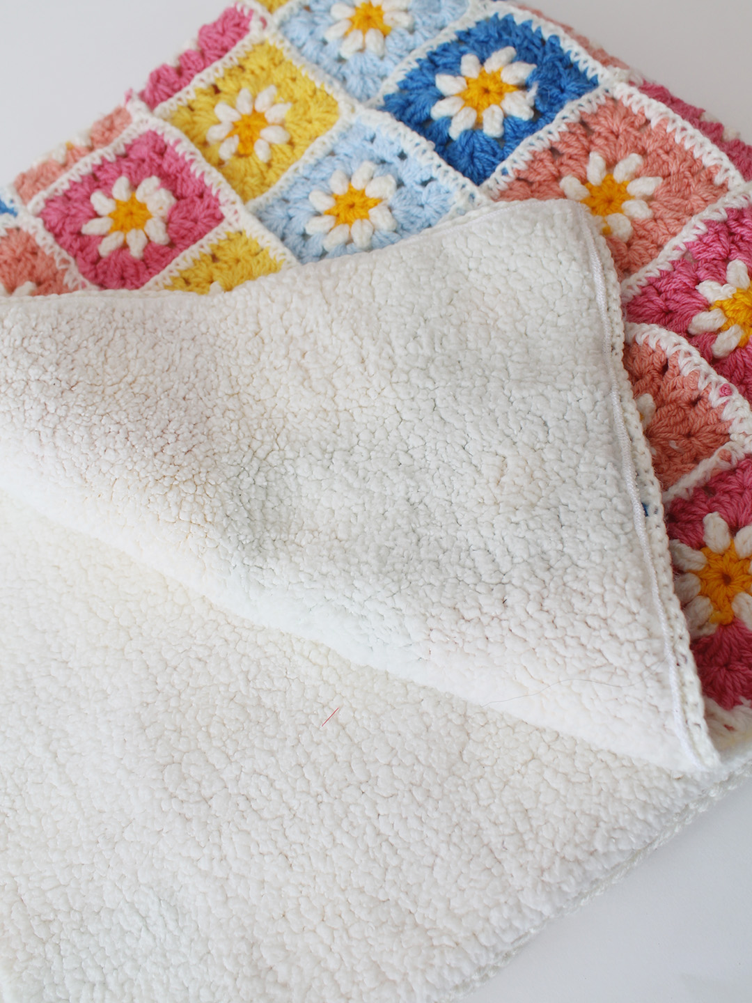 Crochet Handmade Woolen Multicolored Daisy Blanket 40*40 inch with Sherpa Lining