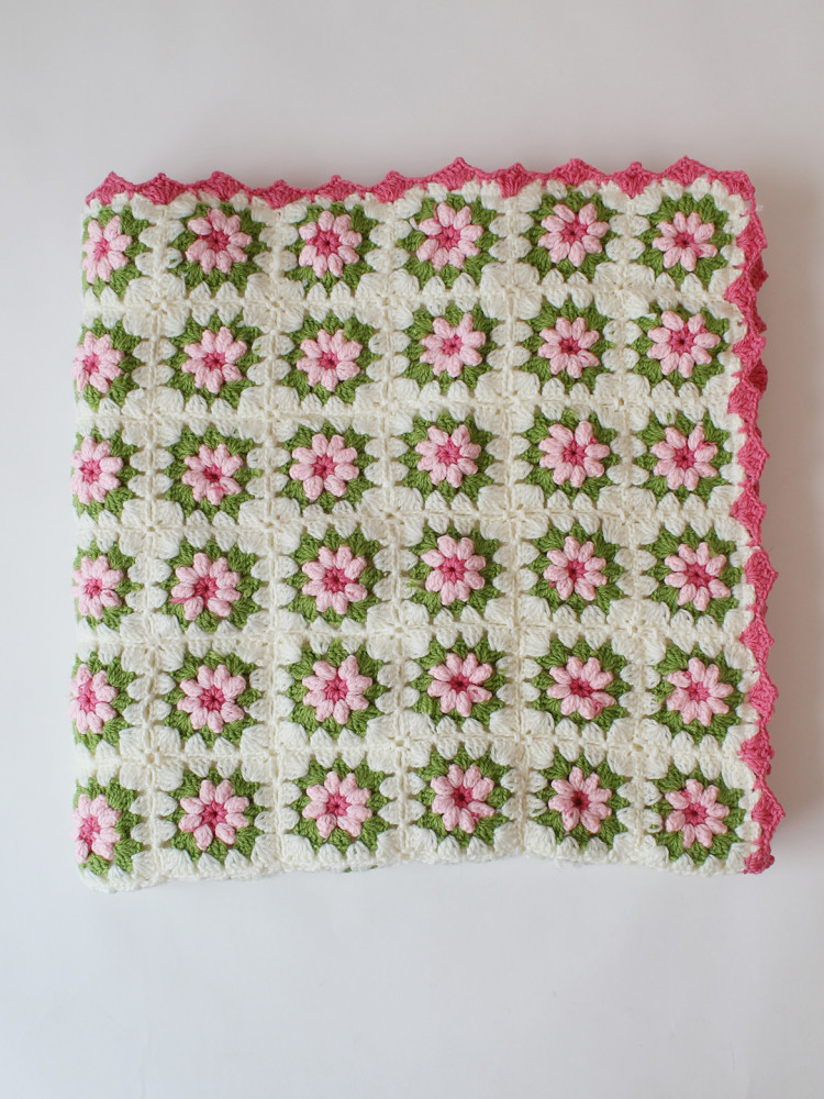 Image of Woonie Handmade Floral Blanket 40*40 inch - Cream