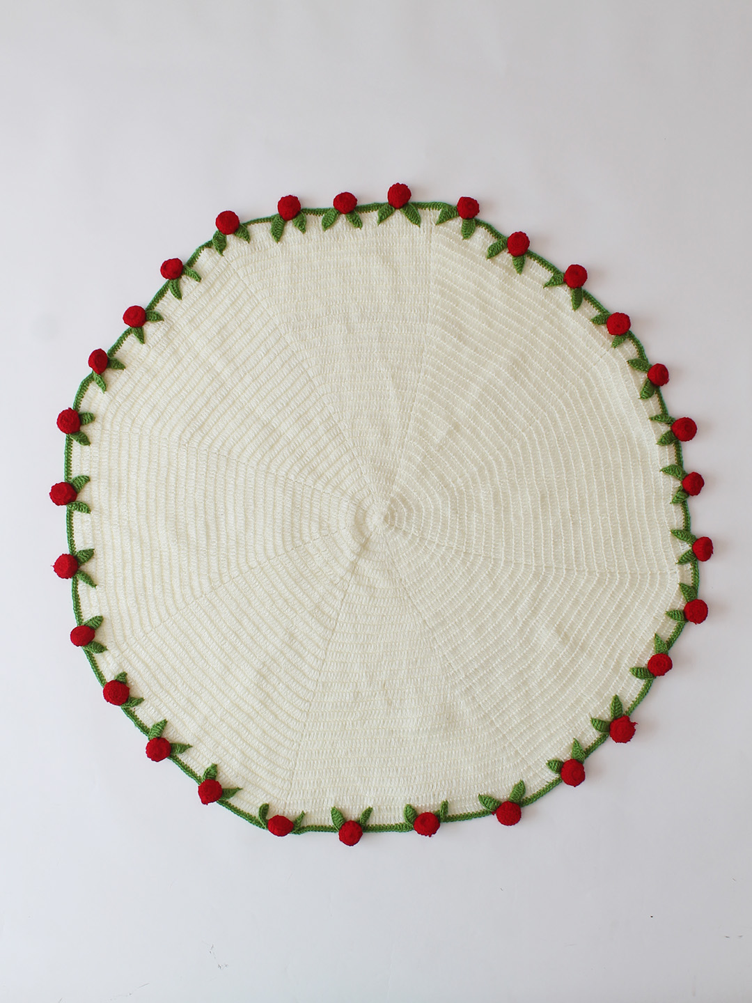 Woonie Handmade Rose Bouquet Blanket 25 inch Diameter - Cream