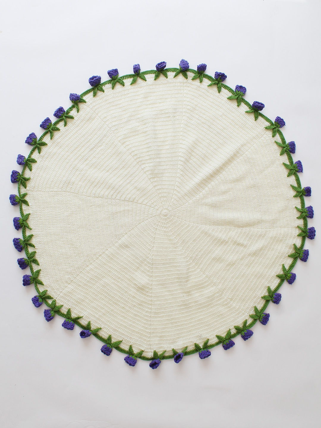 Woonie Handmade Rose Bouquet Blanket 25 inch Diameter - Cream