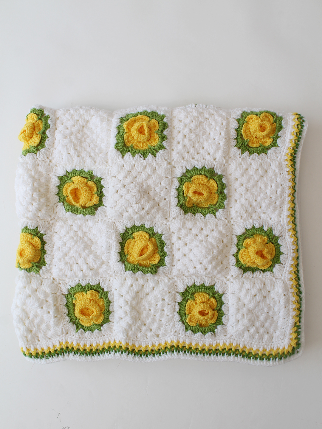 Woonie Handmade 3D Floral 4040 inch Blanket with Sherpa Lining