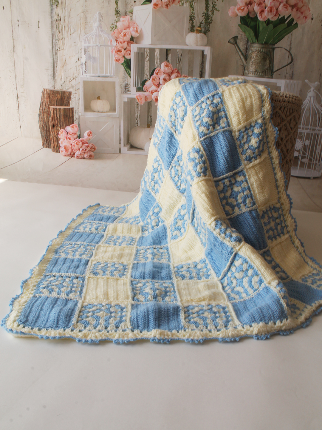 Woonie Handmade Granny Sqaure 40*40 inch with Lining Blanket - Blue
