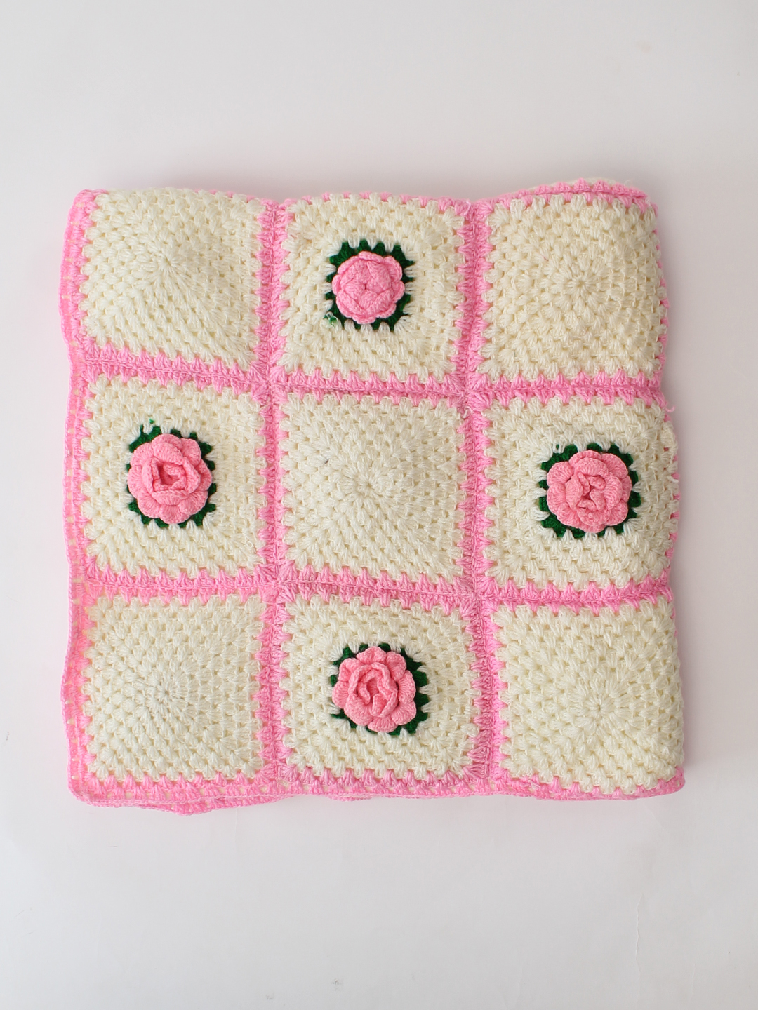 Woonie Handmade Rose Detailed Blanket with Sherpa Lining - Cream