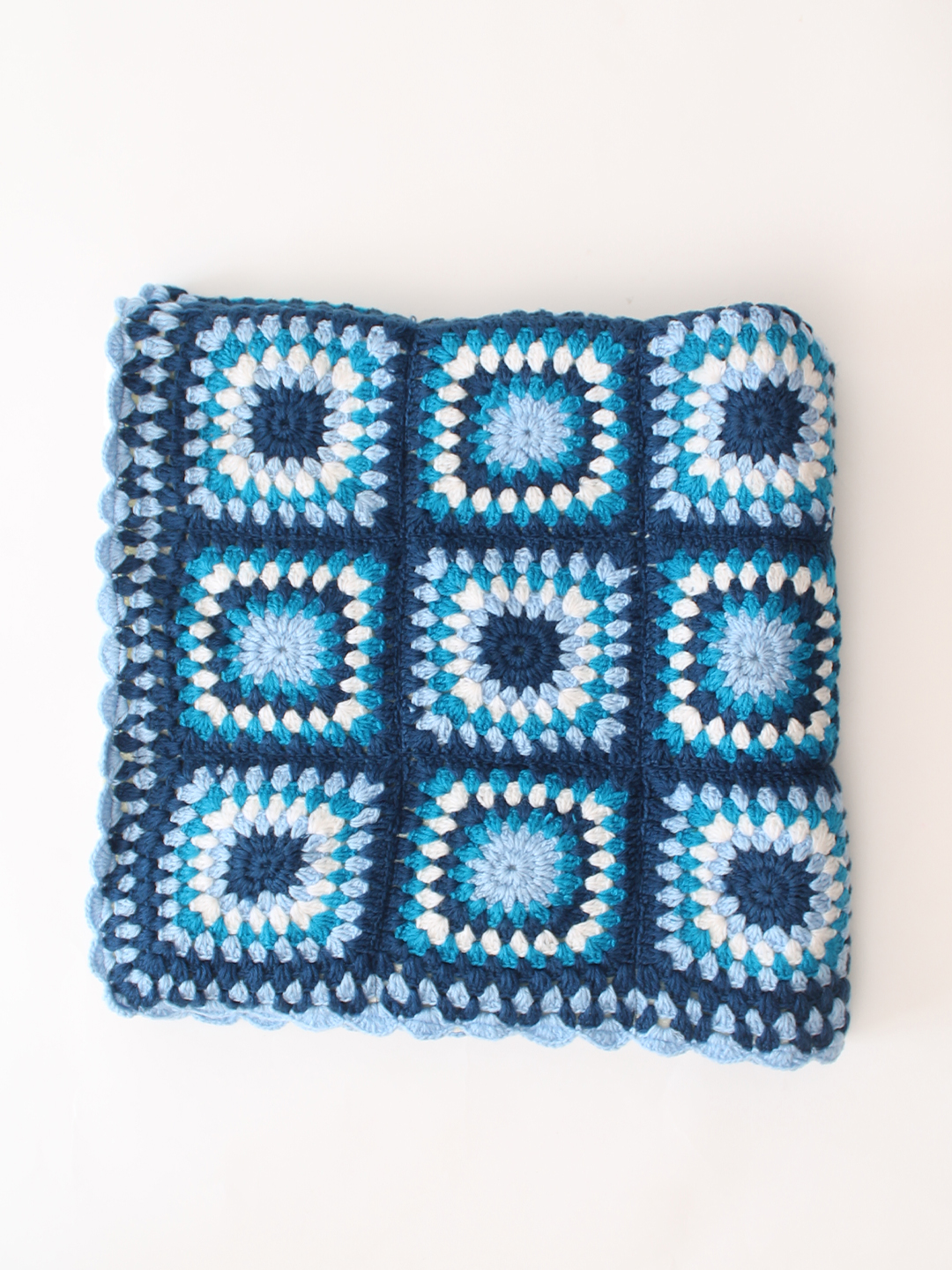 Woonie Handmade Granny Sqaure Blanket with Sherpa Lining - Blue