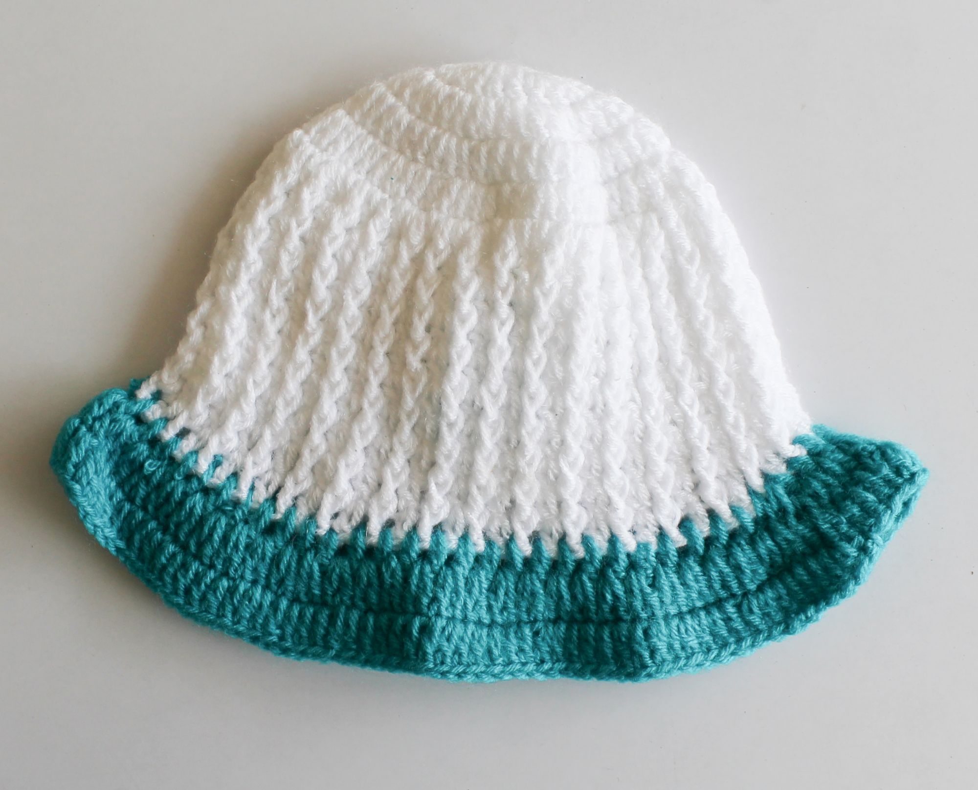 Woonie Handmade Flower Design Cap-White