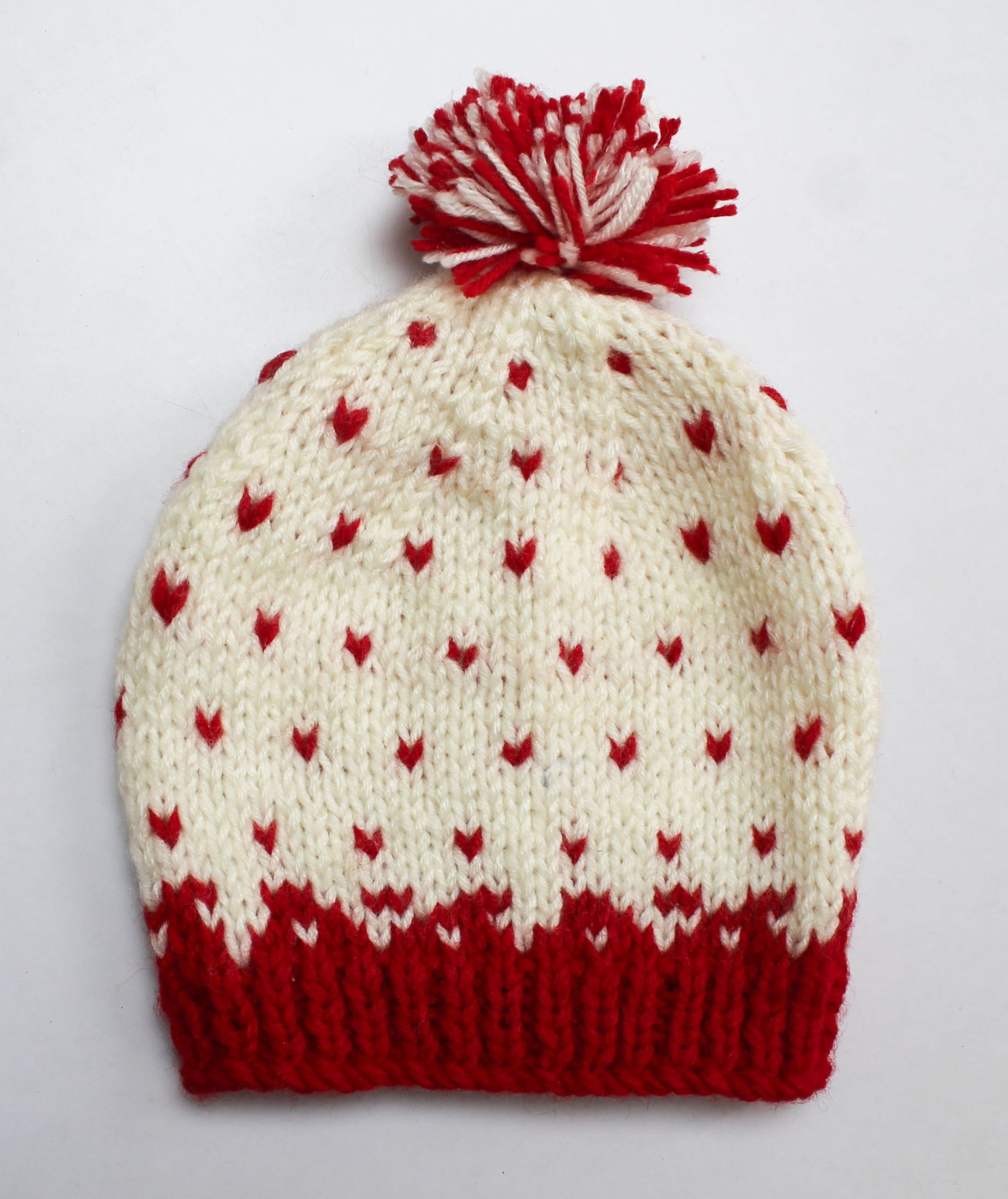 Woonie Heart Knit Detailing Handmade Cap - Red & Off White