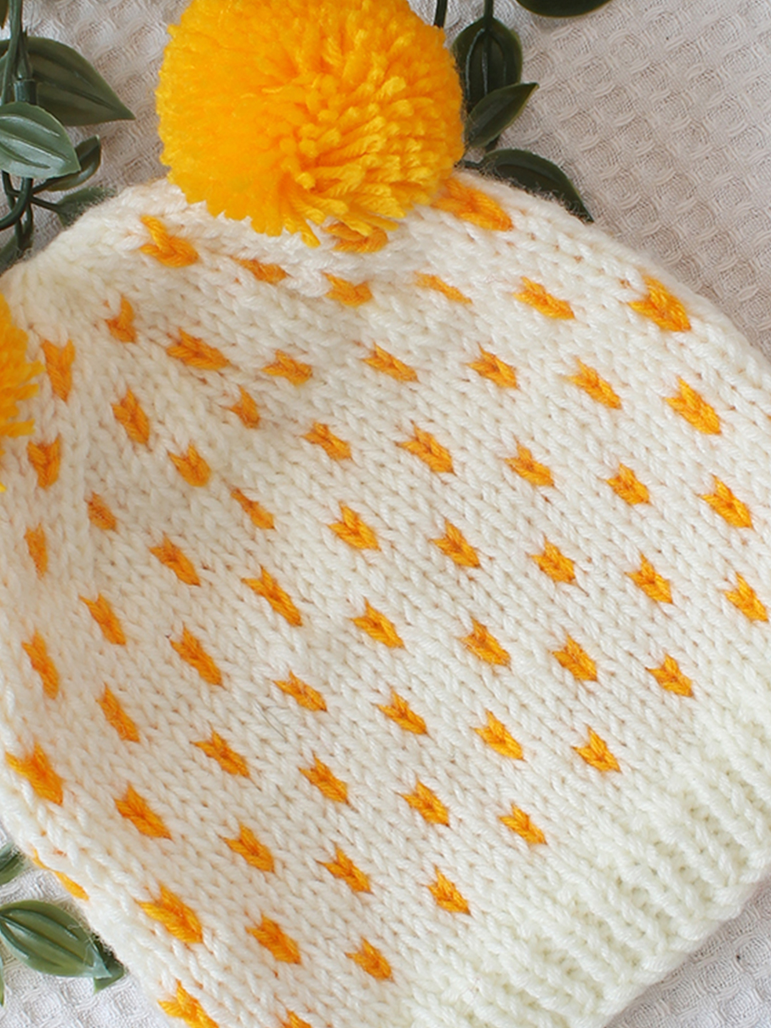 Woonie Handmade Pom Pom Cap - Offwhite